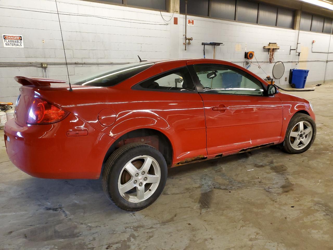 Photo 2 VIN: 1G2AS18H097124633 - PONTIAC G5 