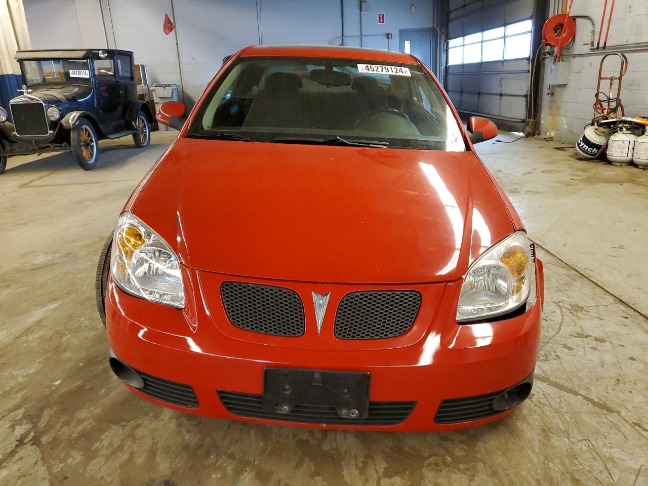 Photo 4 VIN: 1G2AS18H097124633 - PONTIAC G5 