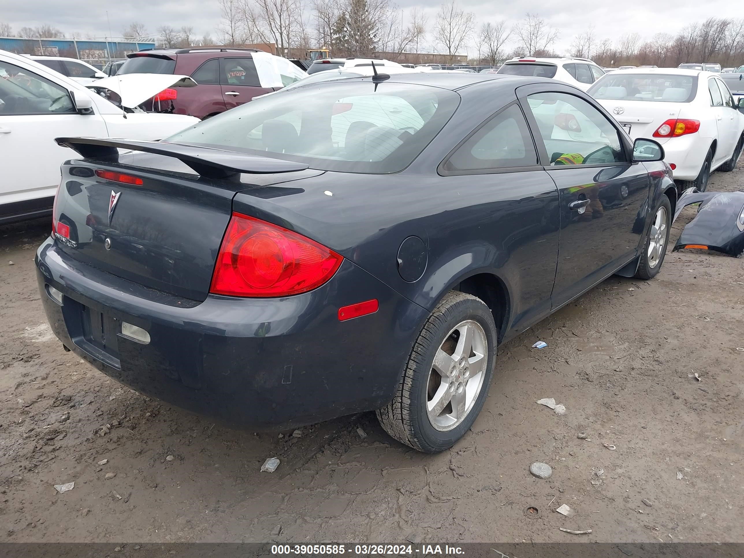 Photo 3 VIN: 1G2AS18H797235213 - PONTIAC G5 