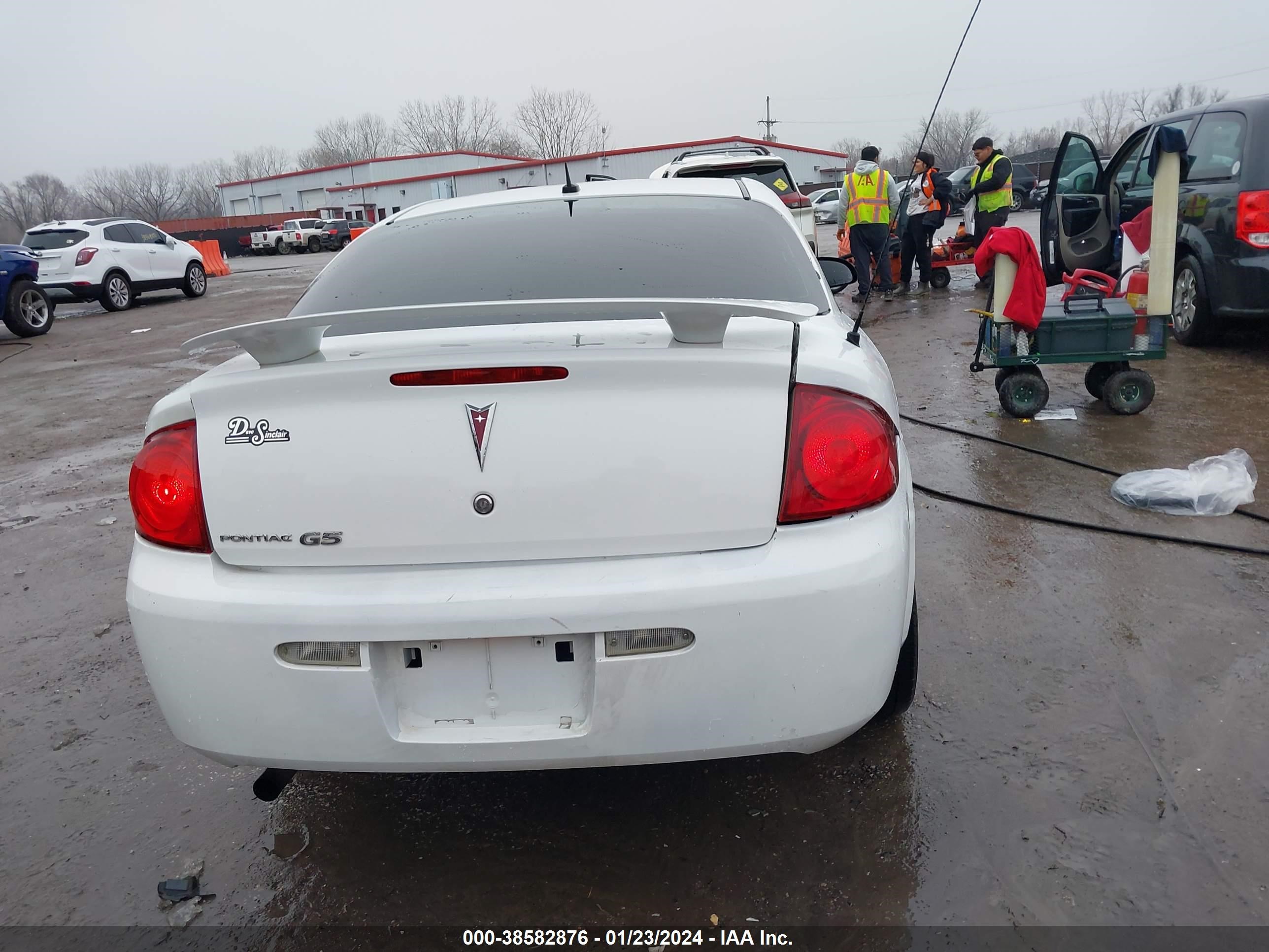 Photo 16 VIN: 1G2AS18HX97218101 - PONTIAC G5 