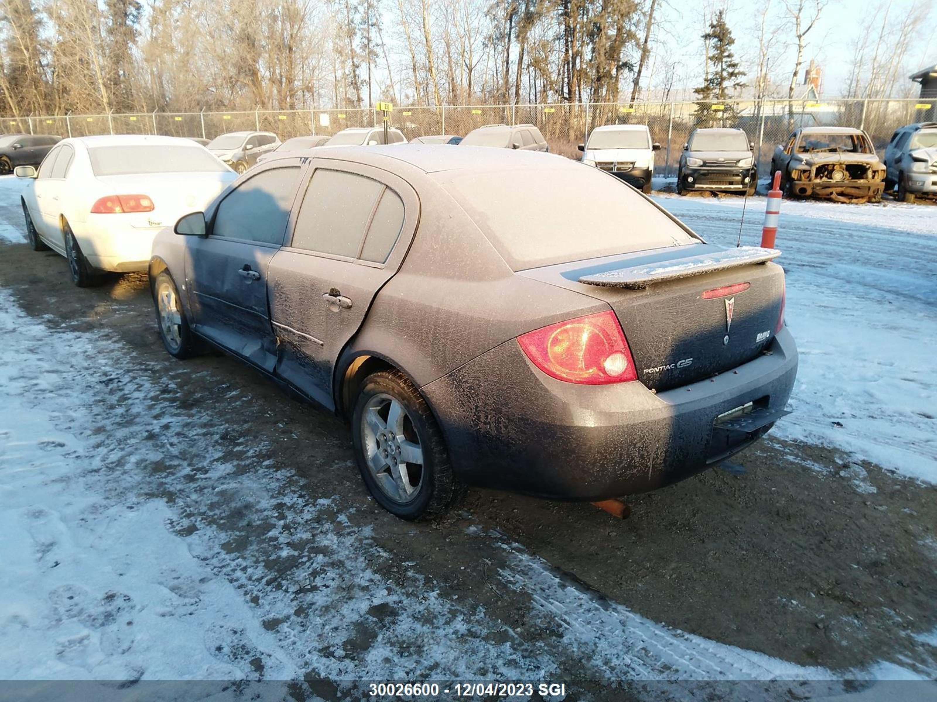 Photo 2 VIN: 1G2AS58H597105034 - PONTIAC G5 