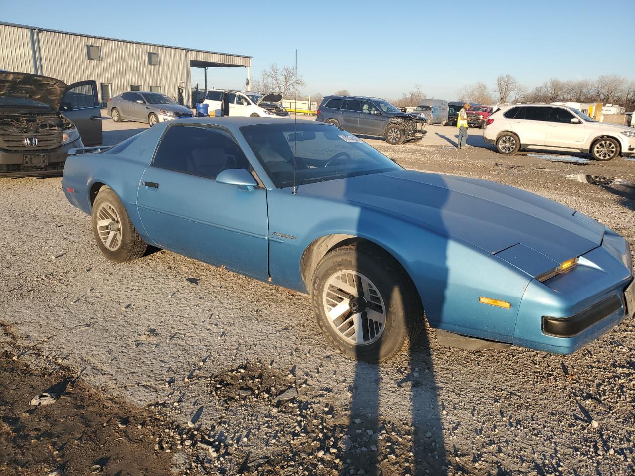 Photo 3 VIN: 1G2FS21E2JL202353 - PONTIAC FIREBIRD 