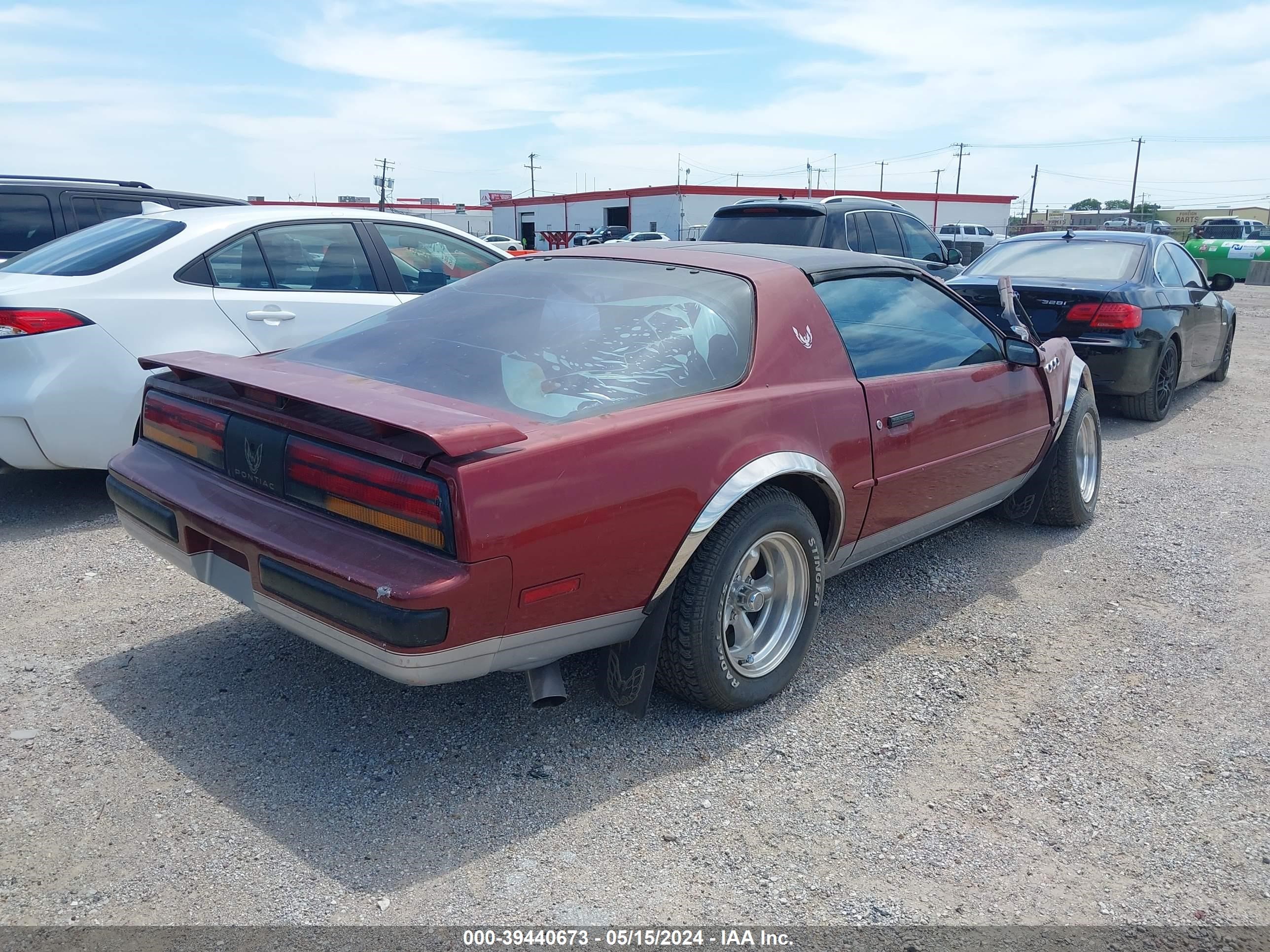 Photo 3 VIN: 1G2FS21S4JL257165 - PONTIAC FIREBIRD 