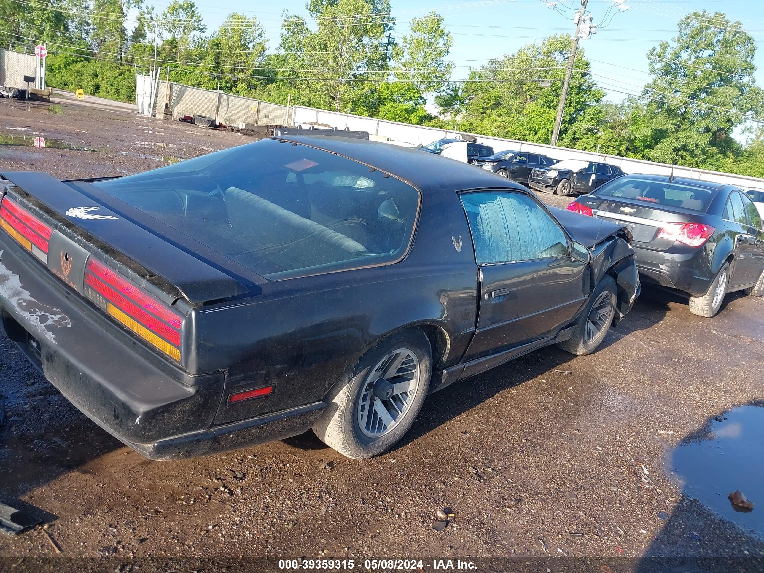 Photo 3 VIN: 1G2FS23T6ML242967 - PONTIAC FIREBIRD 