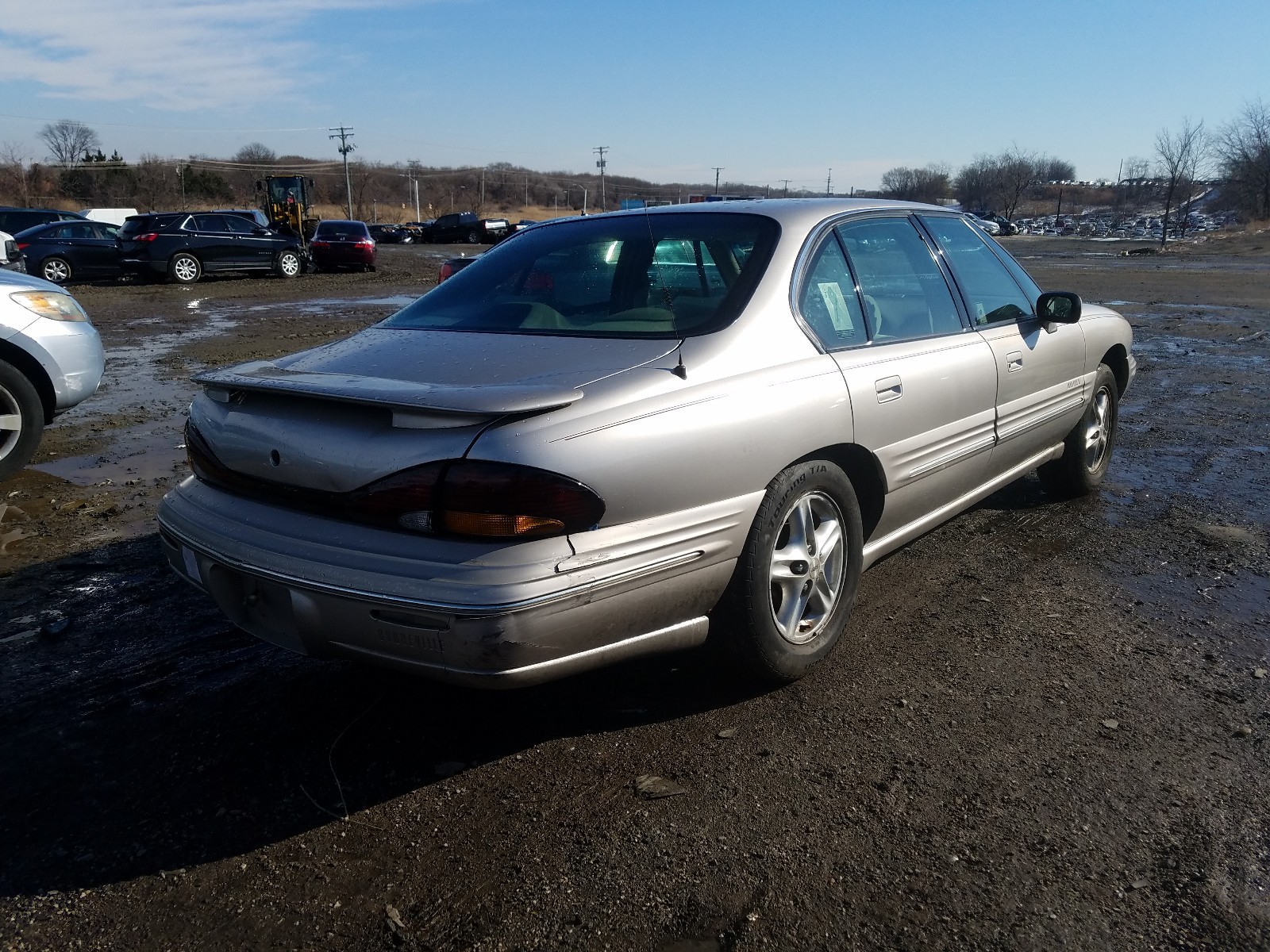 Photo 3 VIN: 1G2HX52K0VH204627 - PONTIAC BONNEVILLE 