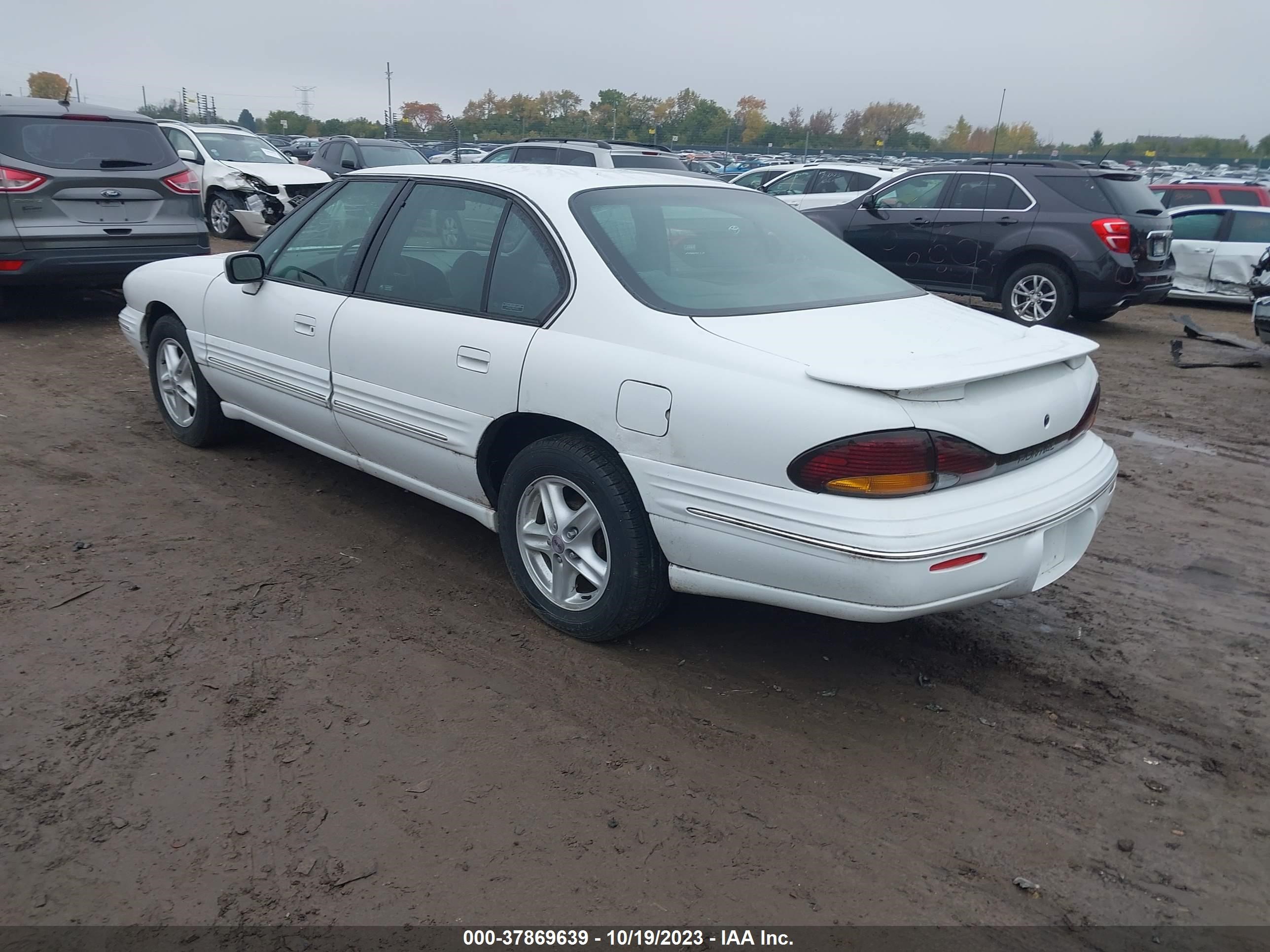 Photo 2 VIN: 1G2HX52K1W4220229 - PONTIAC BONNEVILLE 