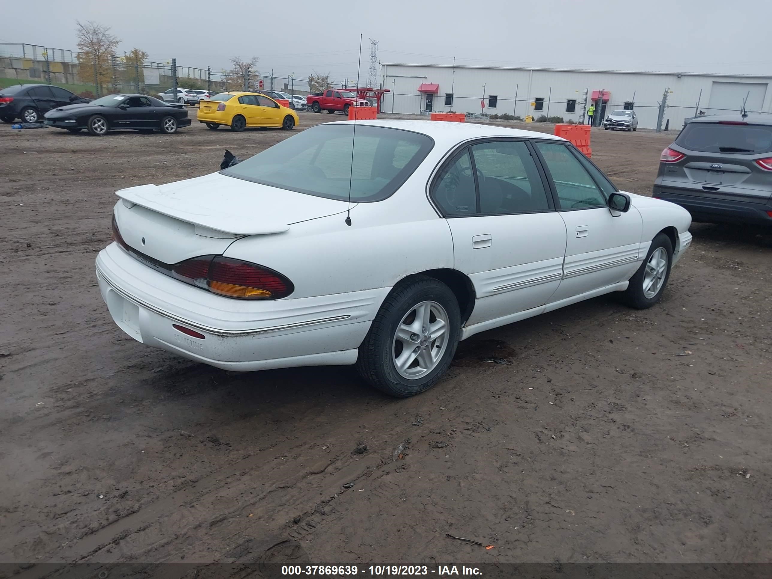 Photo 3 VIN: 1G2HX52K1W4220229 - PONTIAC BONNEVILLE 