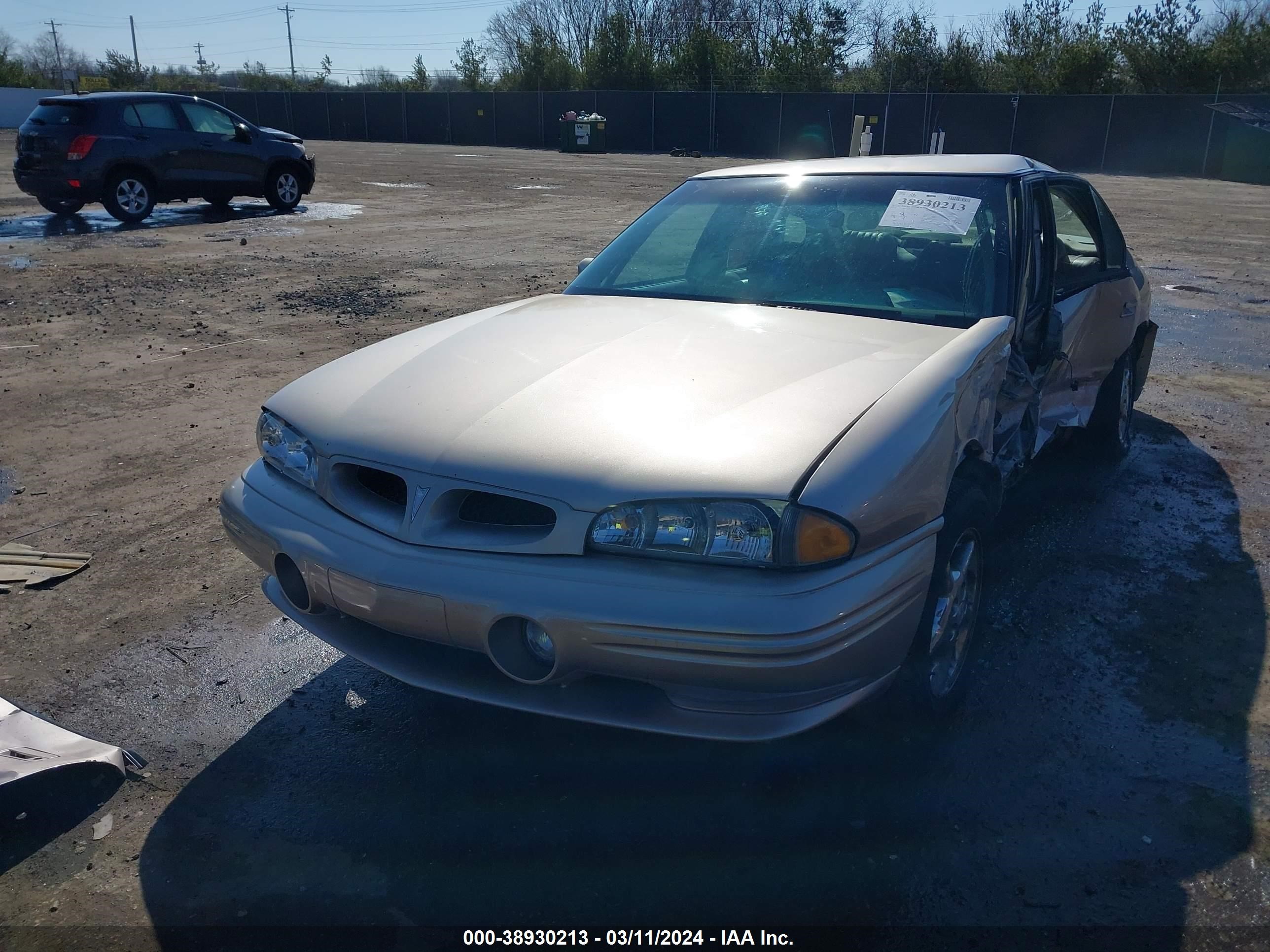 Photo 1 VIN: 1G2HX52K1WH229411 - PONTIAC BONNEVILLE 