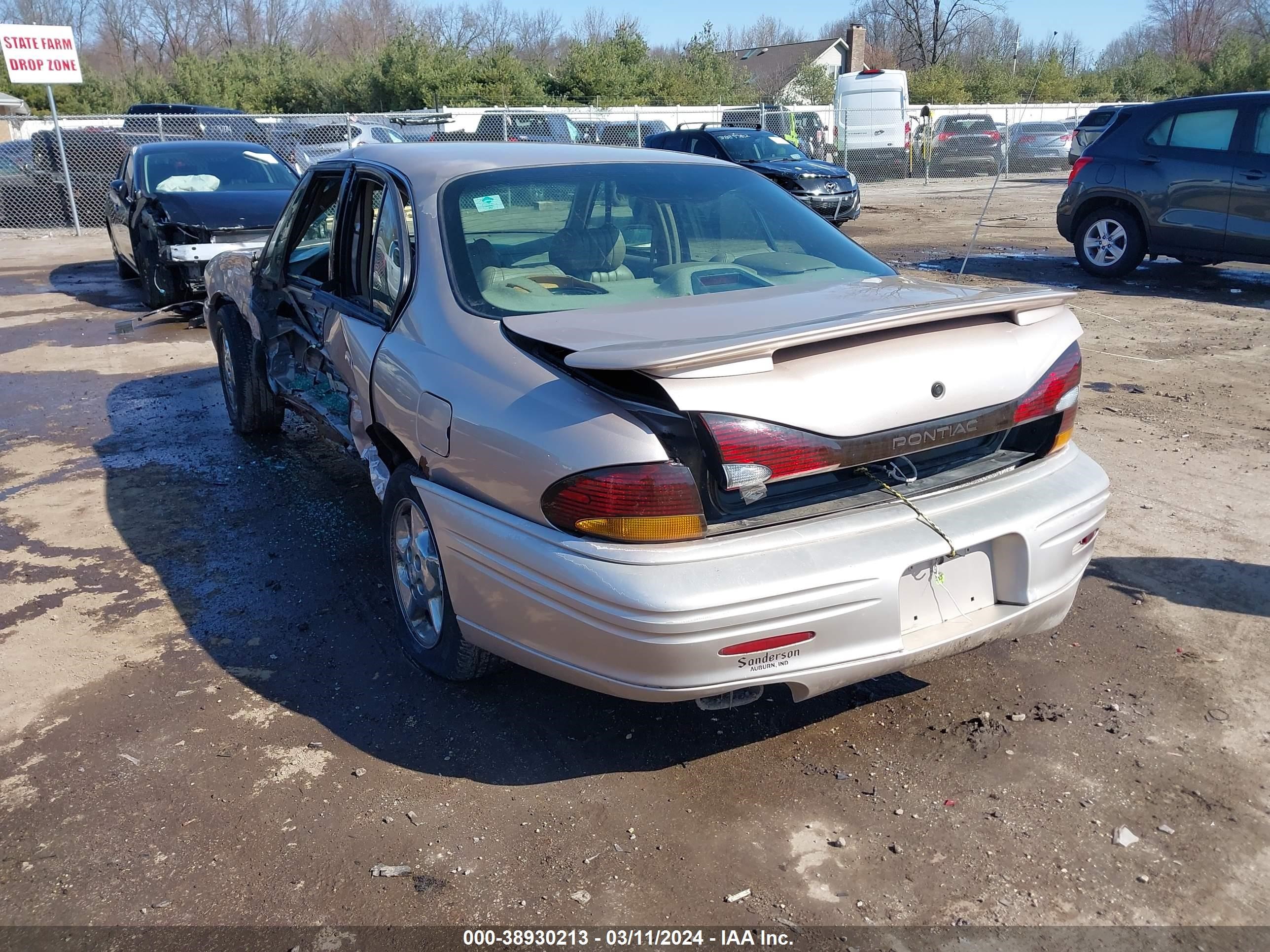 Photo 2 VIN: 1G2HX52K1WH229411 - PONTIAC BONNEVILLE 