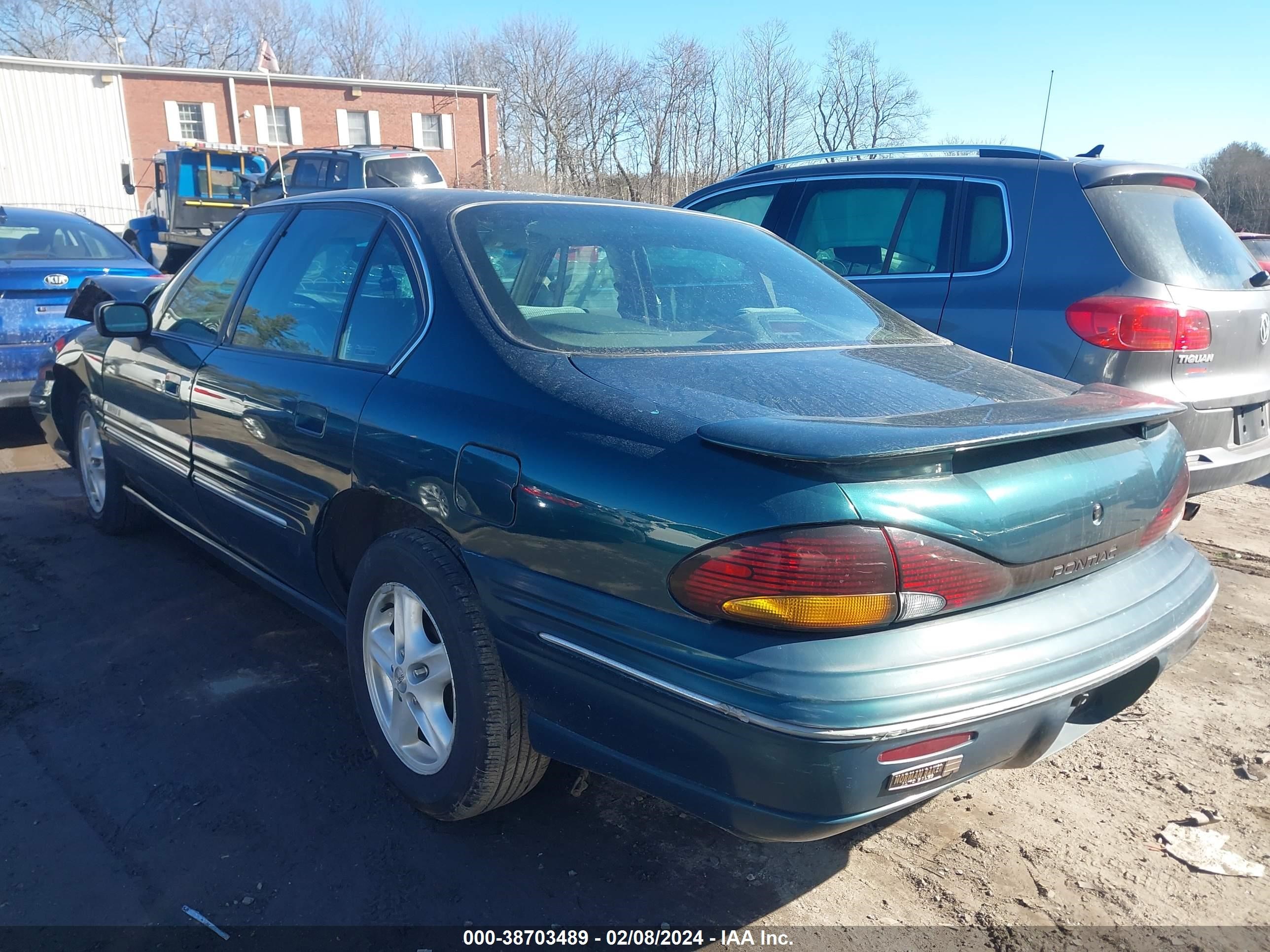 Photo 2 VIN: 1G2HX52K2XH247465 - PONTIAC BONNEVILLE 