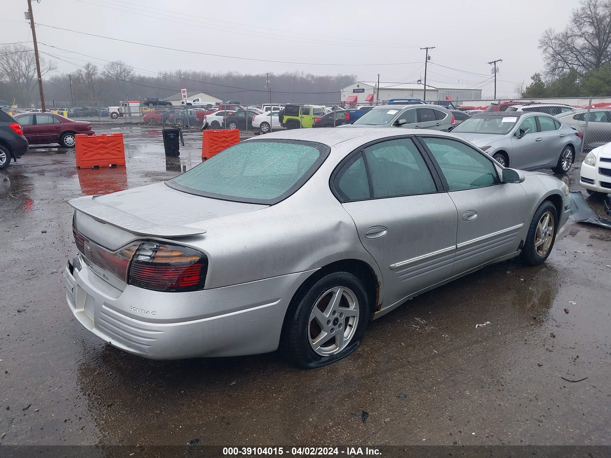 Photo 3 VIN: 1G2HX52K34U176487 - PONTIAC BONNEVILLE 