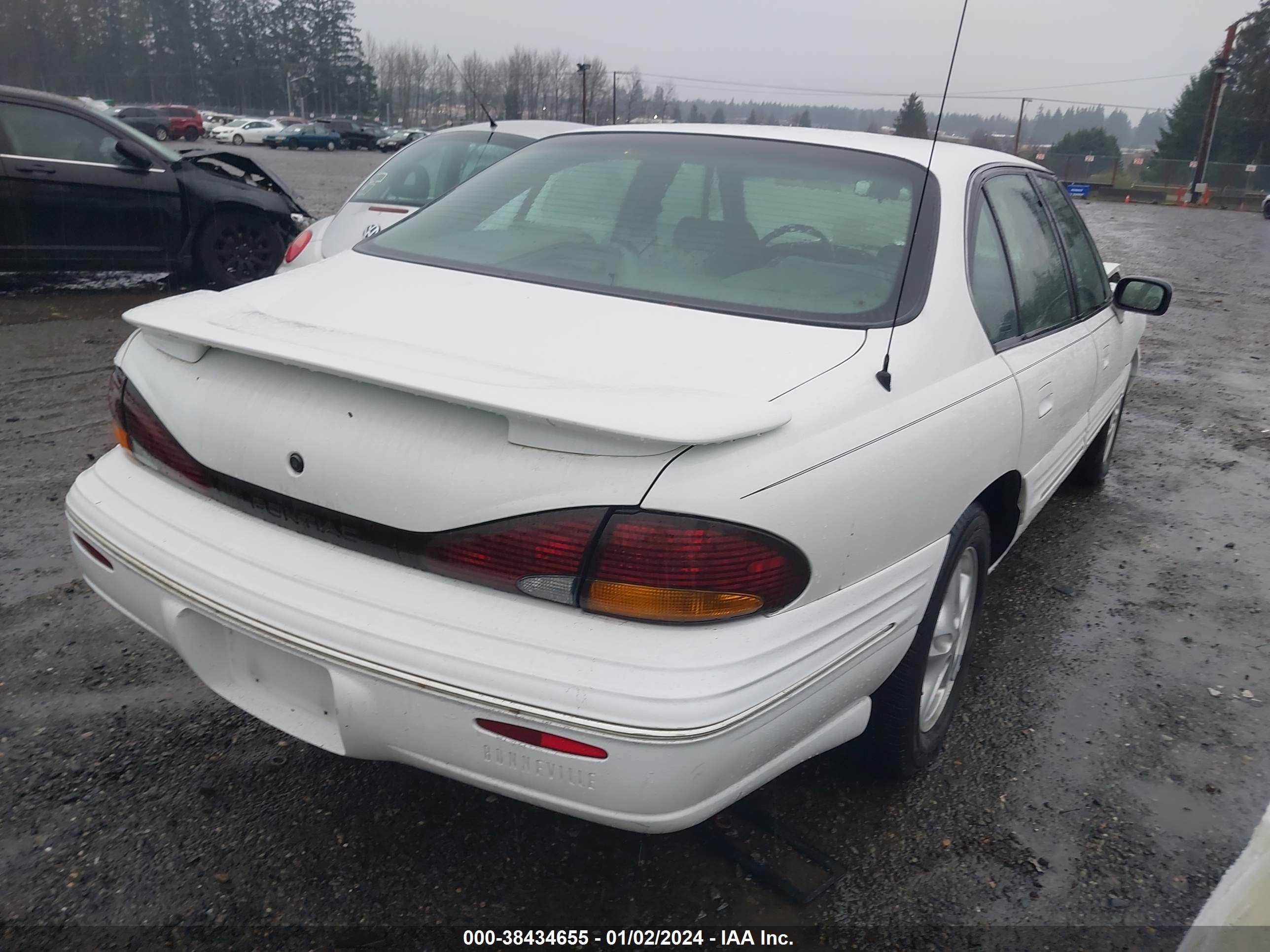 Photo 3 VIN: 1G2HX52K3XH200073 - PONTIAC BONNEVILLE 