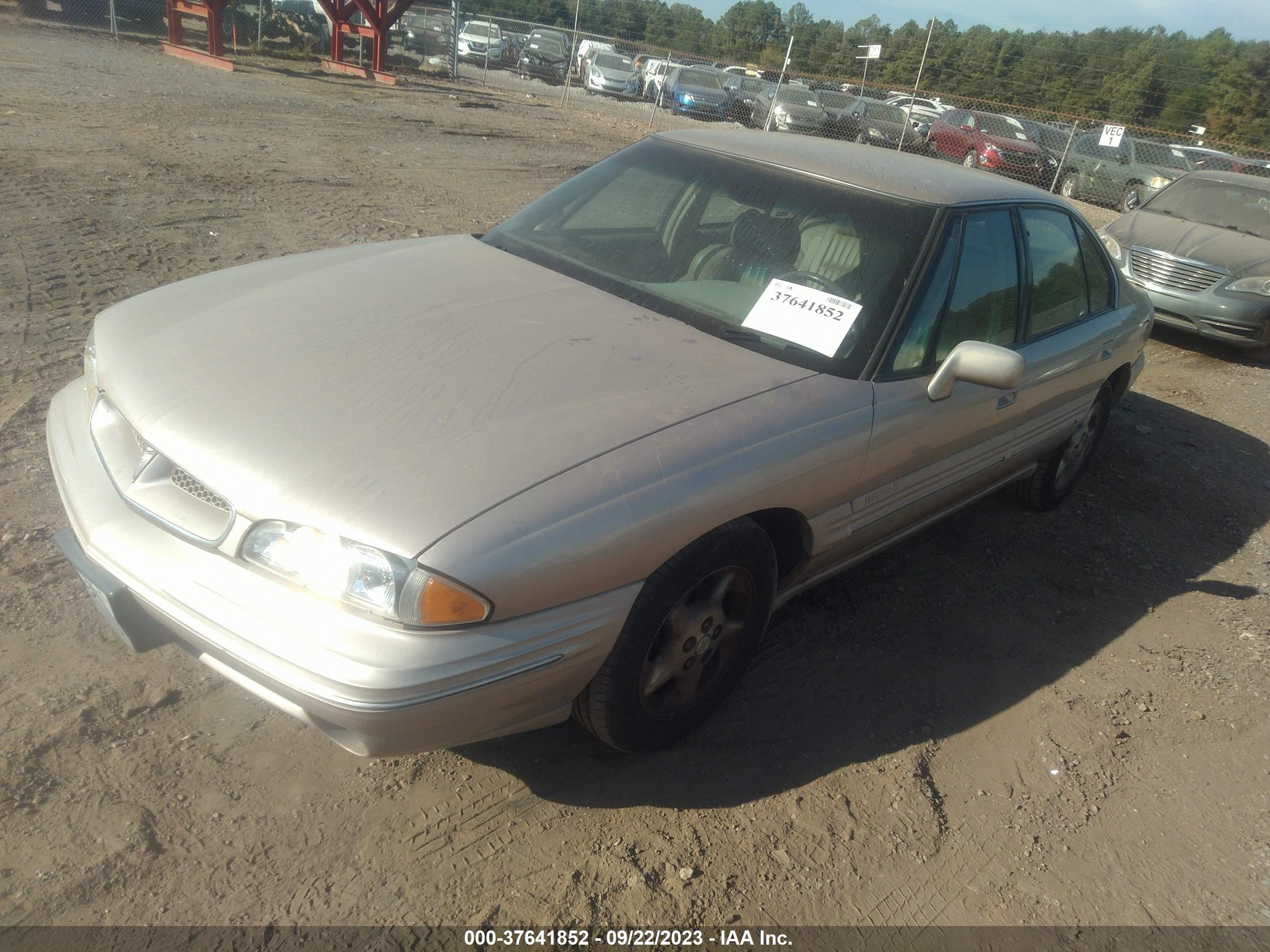 Photo 1 VIN: 1G2HX52K4XH248407 - PONTIAC BONNEVILLE 