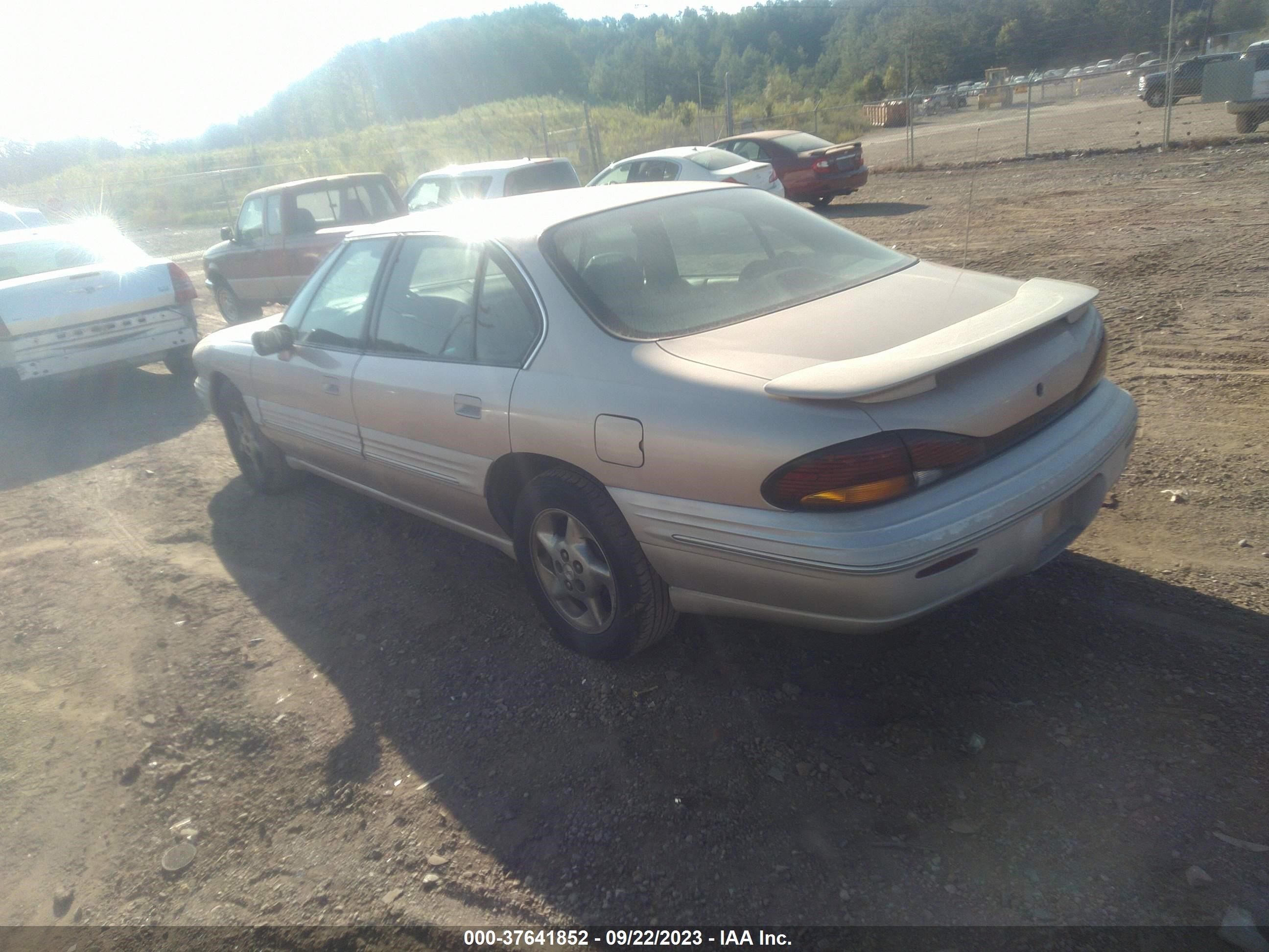 Photo 2 VIN: 1G2HX52K4XH248407 - PONTIAC BONNEVILLE 