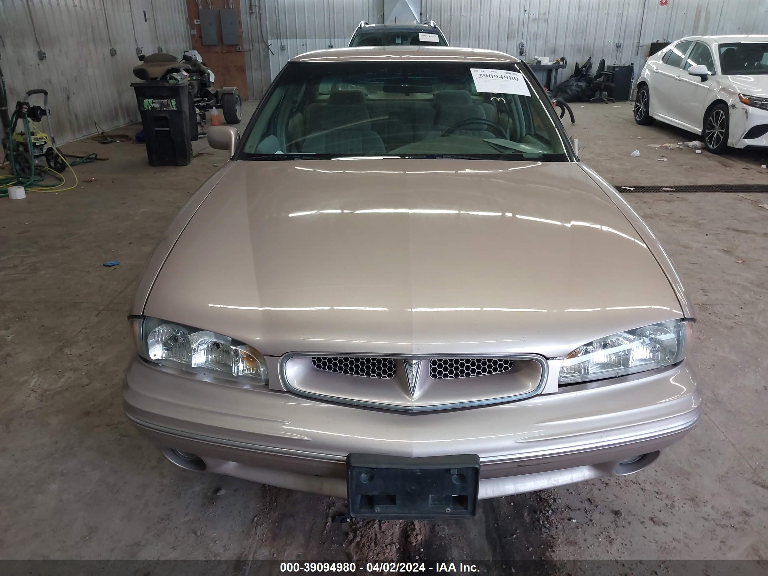 Photo 12 VIN: 1G2HX52K8XH204748 - PONTIAC BONNEVILLE 