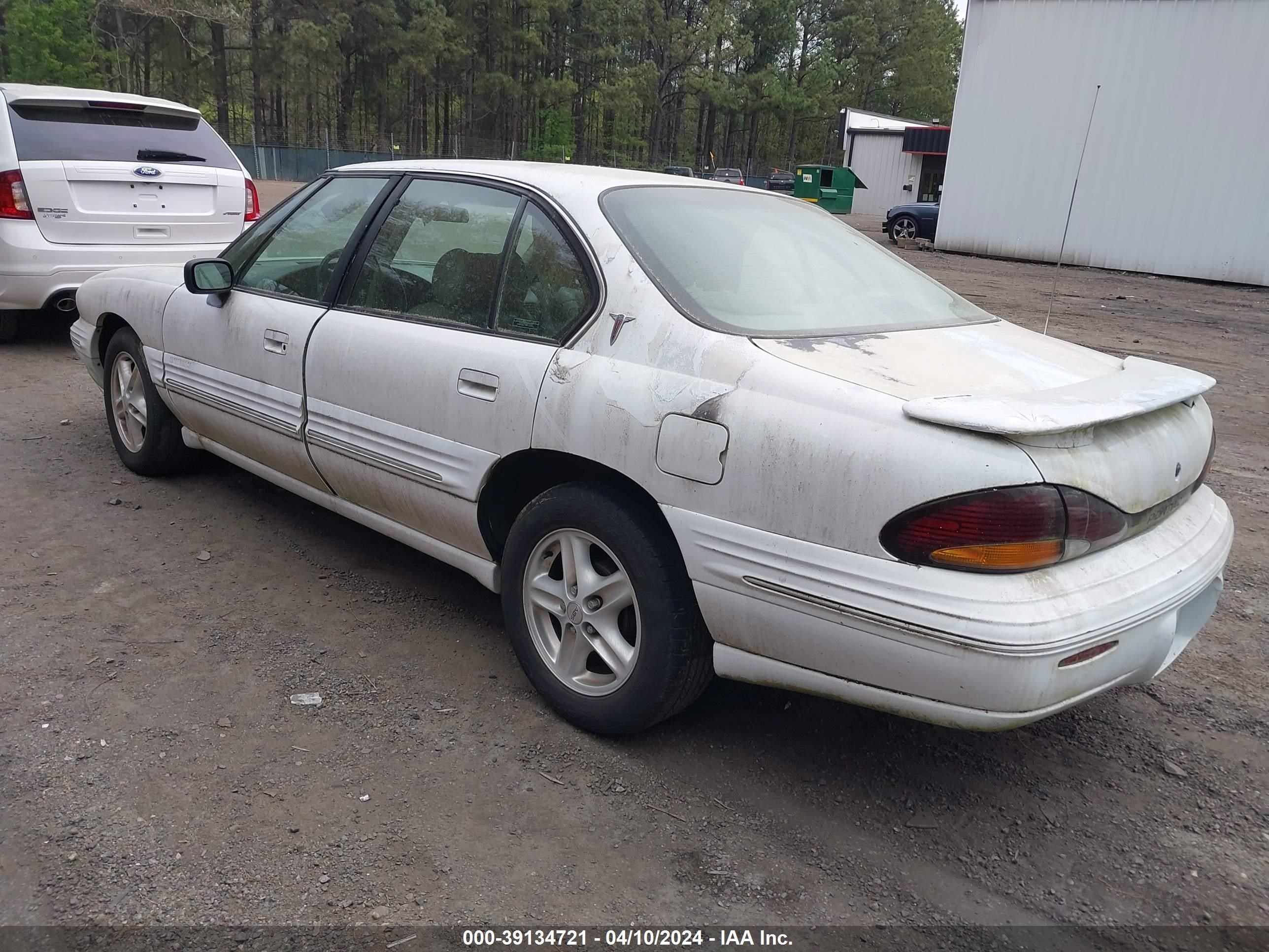 Photo 2 VIN: 1G2HX52K9VH272988 - PONTIAC BONNEVILLE 