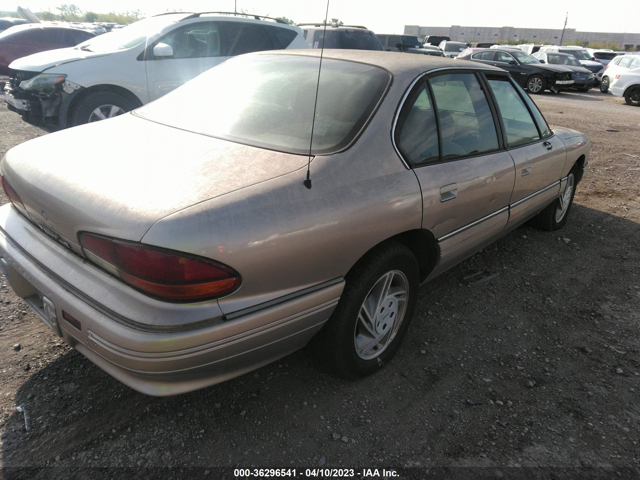 Photo 3 VIN: 1G2HX52L0R4249752 - PONTIAC BONNEVILLE 