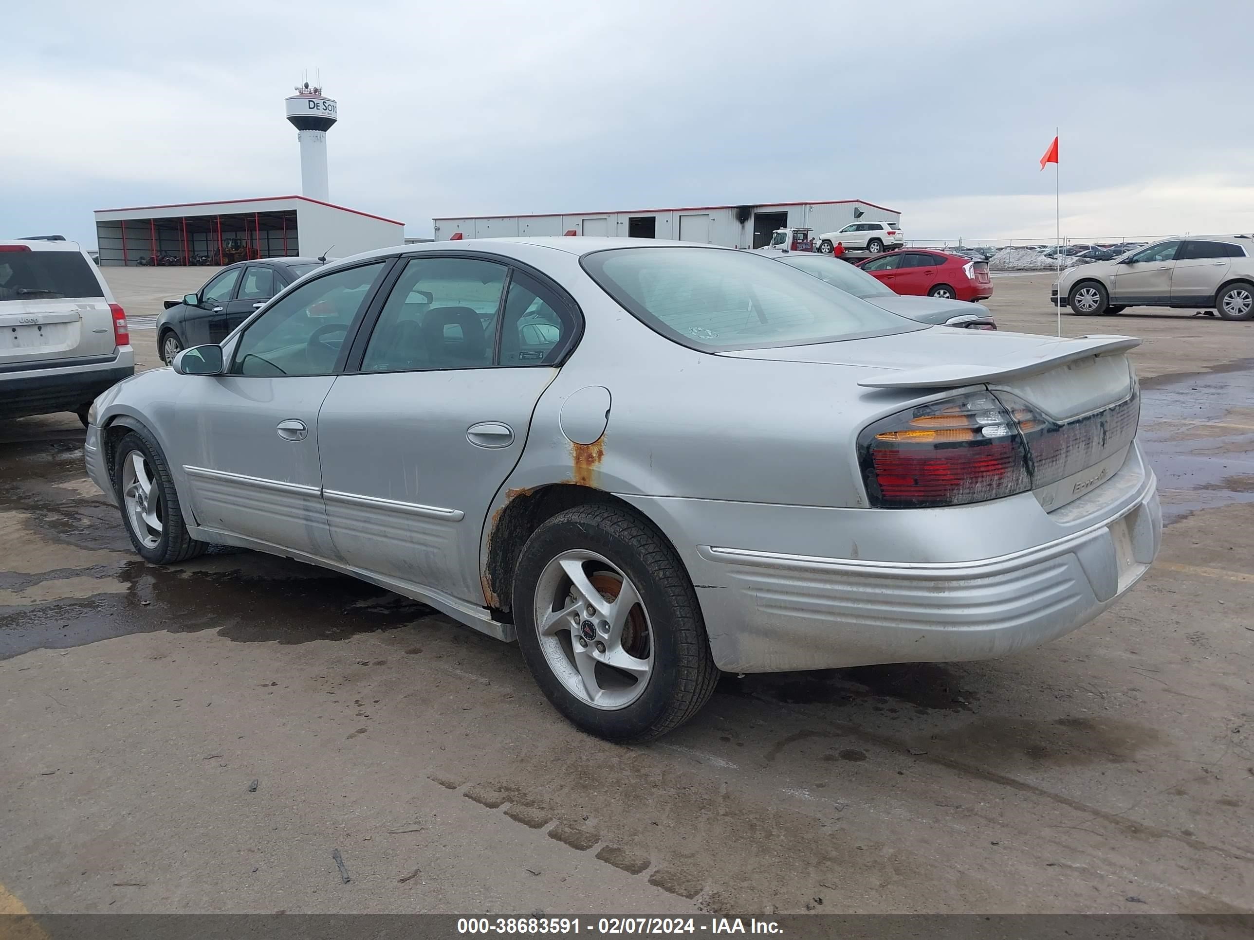 Photo 2 VIN: 1G2HX54K114275205 - PONTIAC BONNEVILLE 