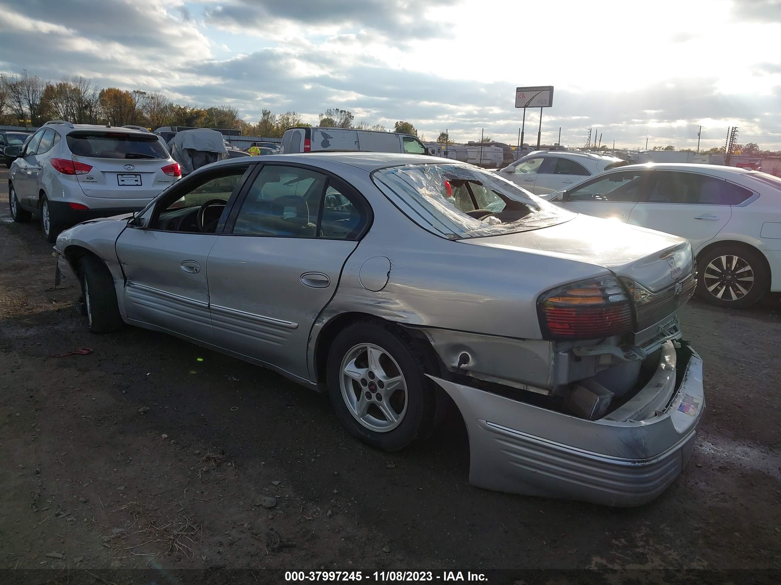 Photo 2 VIN: 1G2HX54K1Y4239606 - PONTIAC BONNEVILLE 