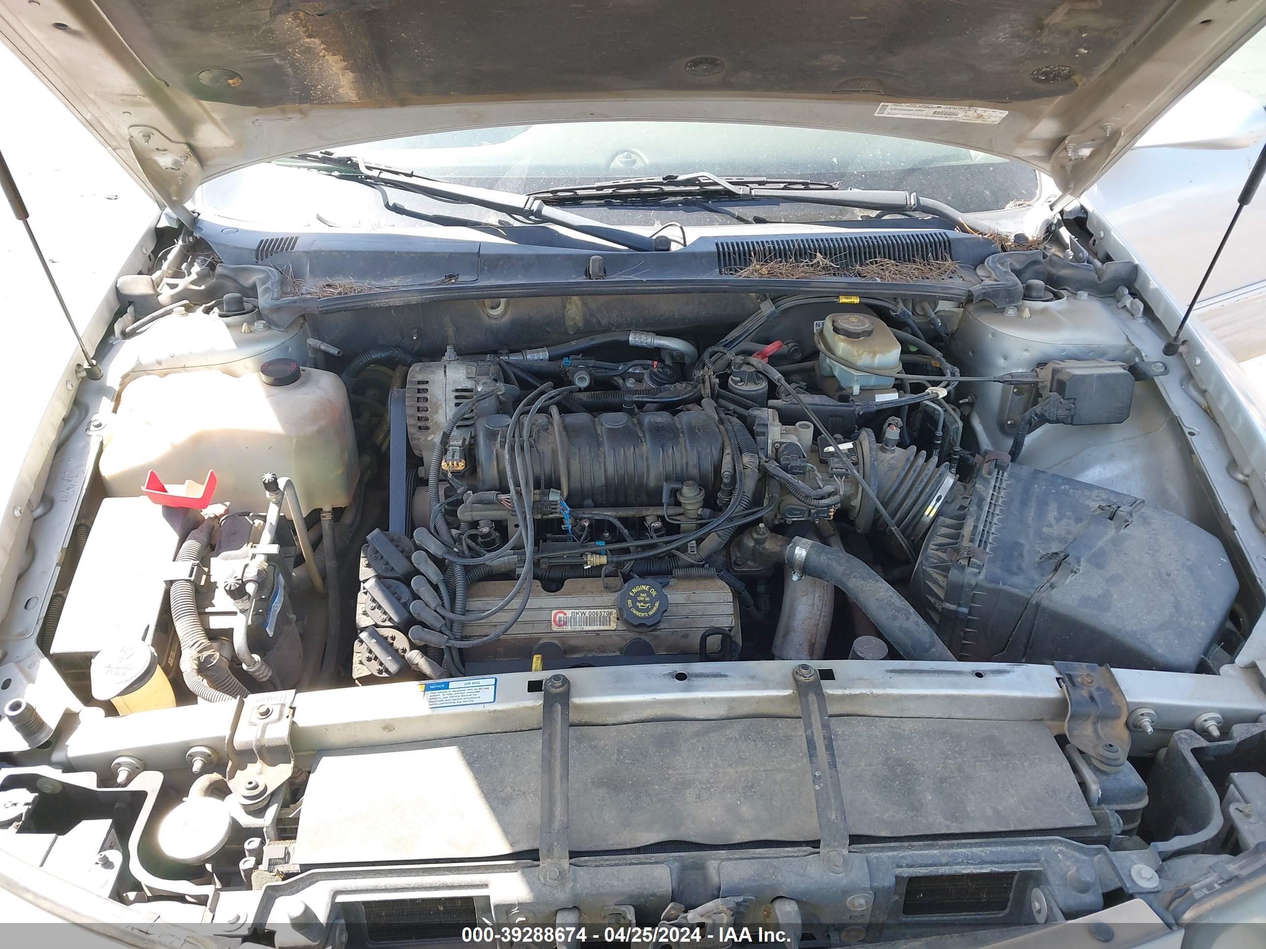 Photo 9 VIN: 1G2HX54K1Y4255093 - PONTIAC BONNEVILLE 