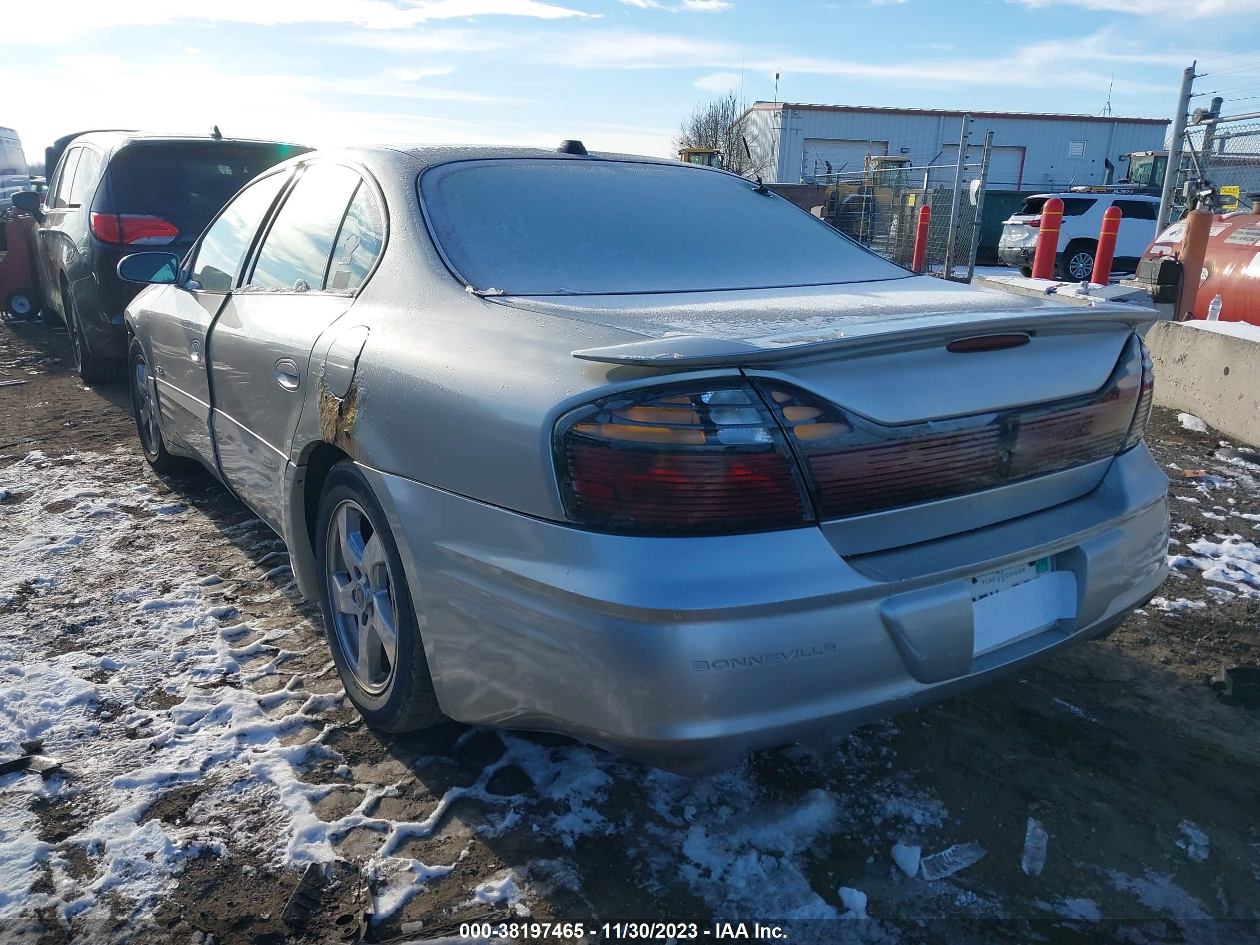 Photo 2 VIN: 1G2HY52K14U237820 - PONTIAC BONNEVILLE 