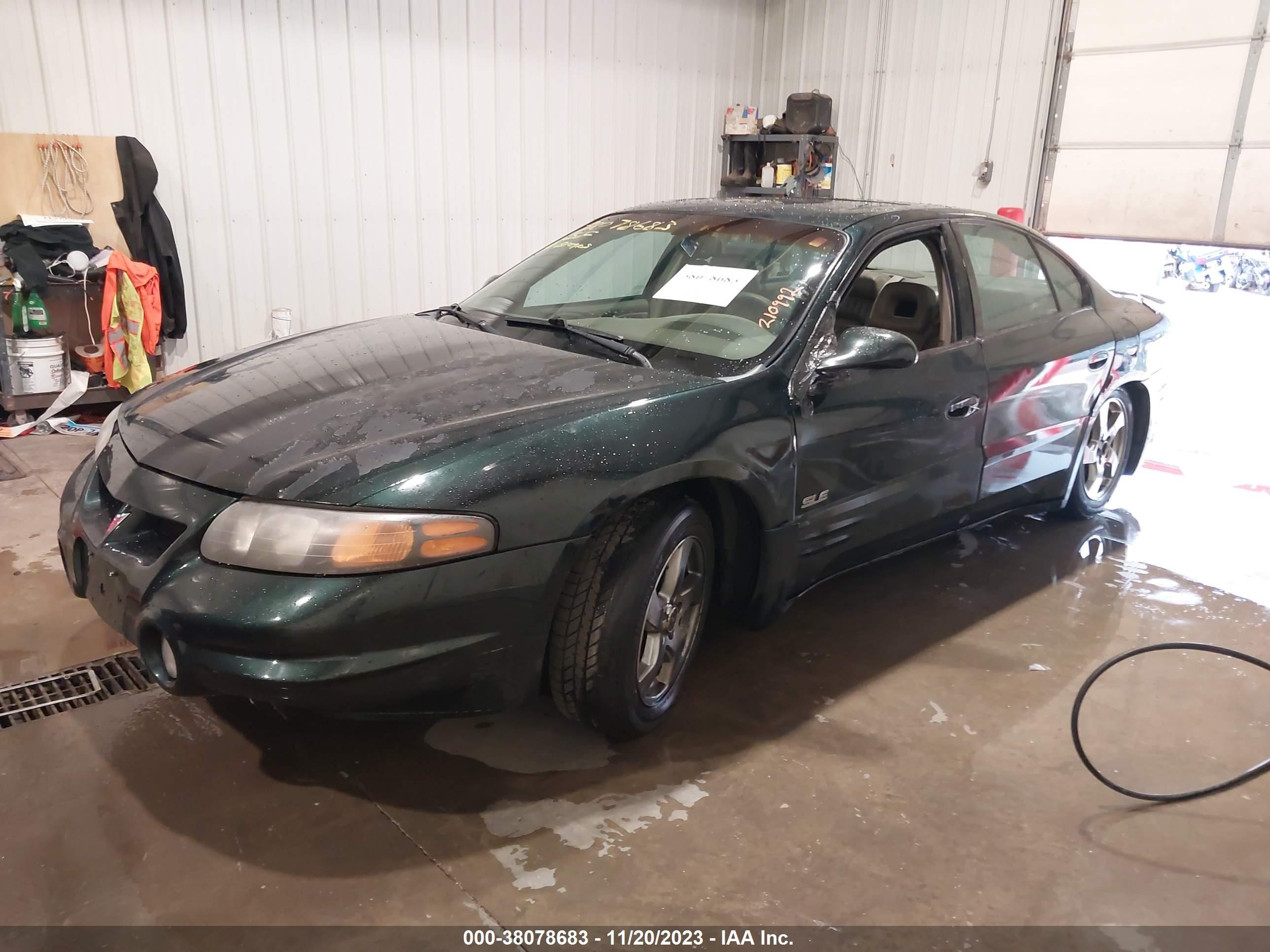 Photo 1 VIN: 1G2HY54K524168852 - PONTIAC BONNEVILLE 