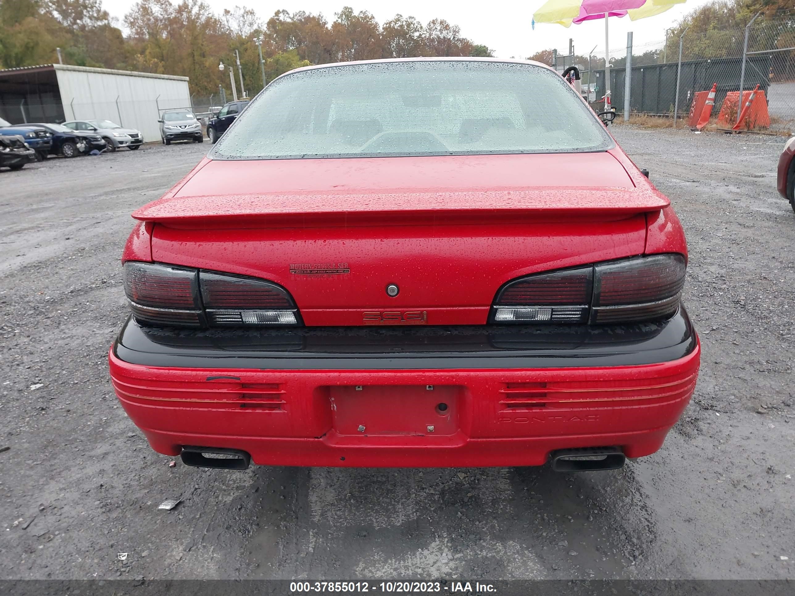 Photo 15 VIN: 1G2HZ5218R4270373 - PONTIAC BONNEVILLE 