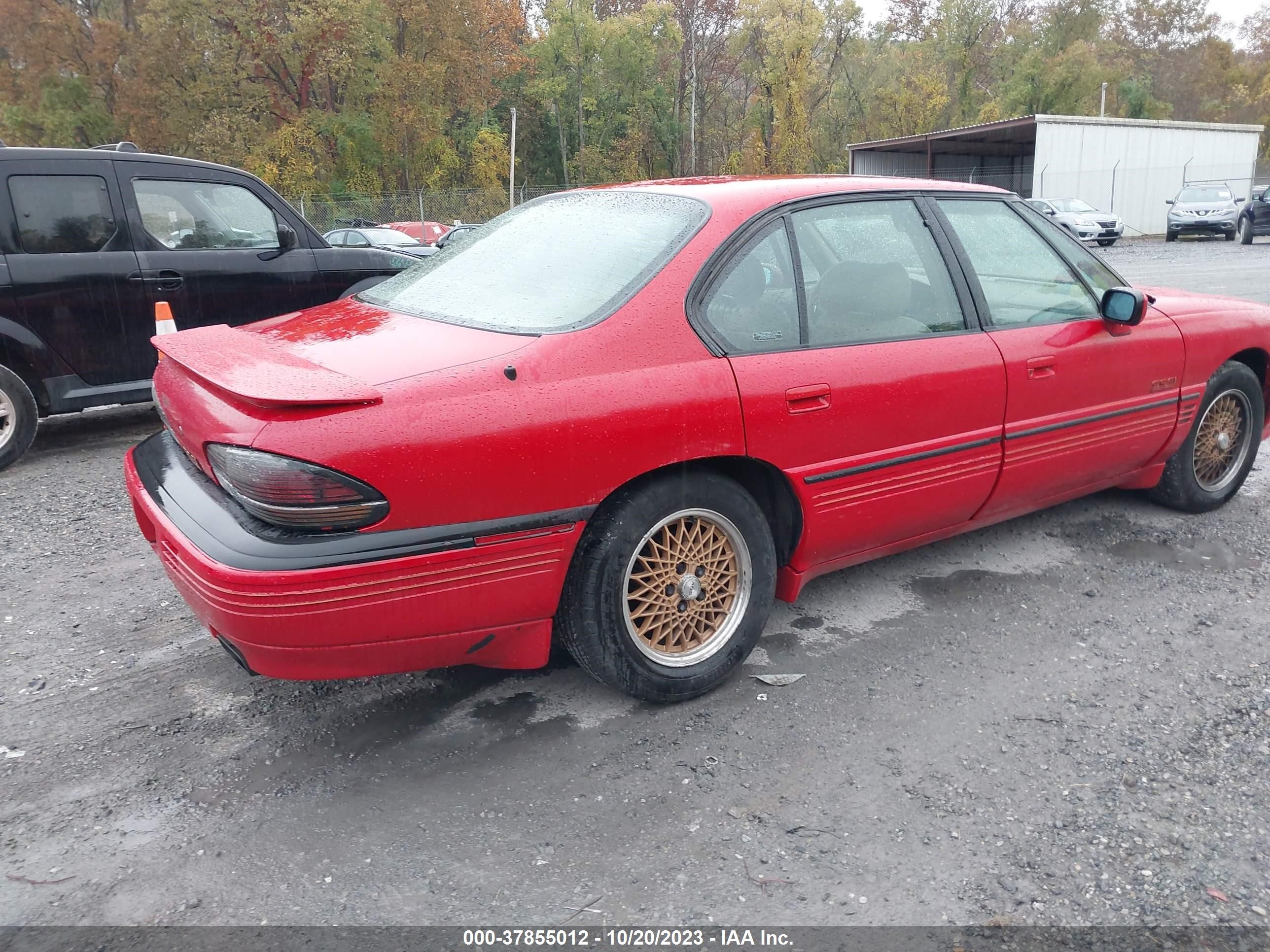 Photo 3 VIN: 1G2HZ5218R4270373 - PONTIAC BONNEVILLE 