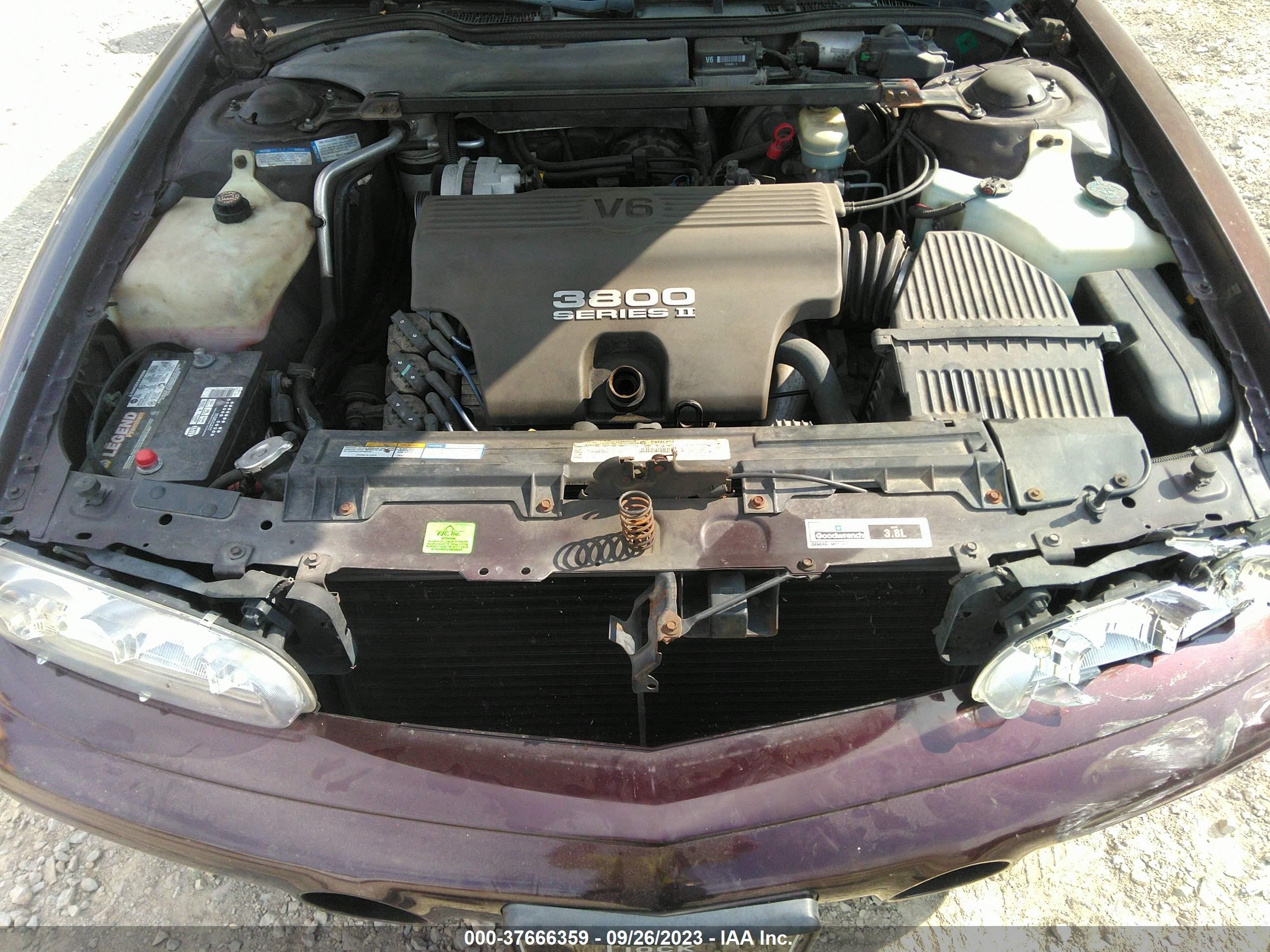 Photo 9 VIN: 1G2HZ52K1WH203997 - PONTIAC BONNEVILLE 