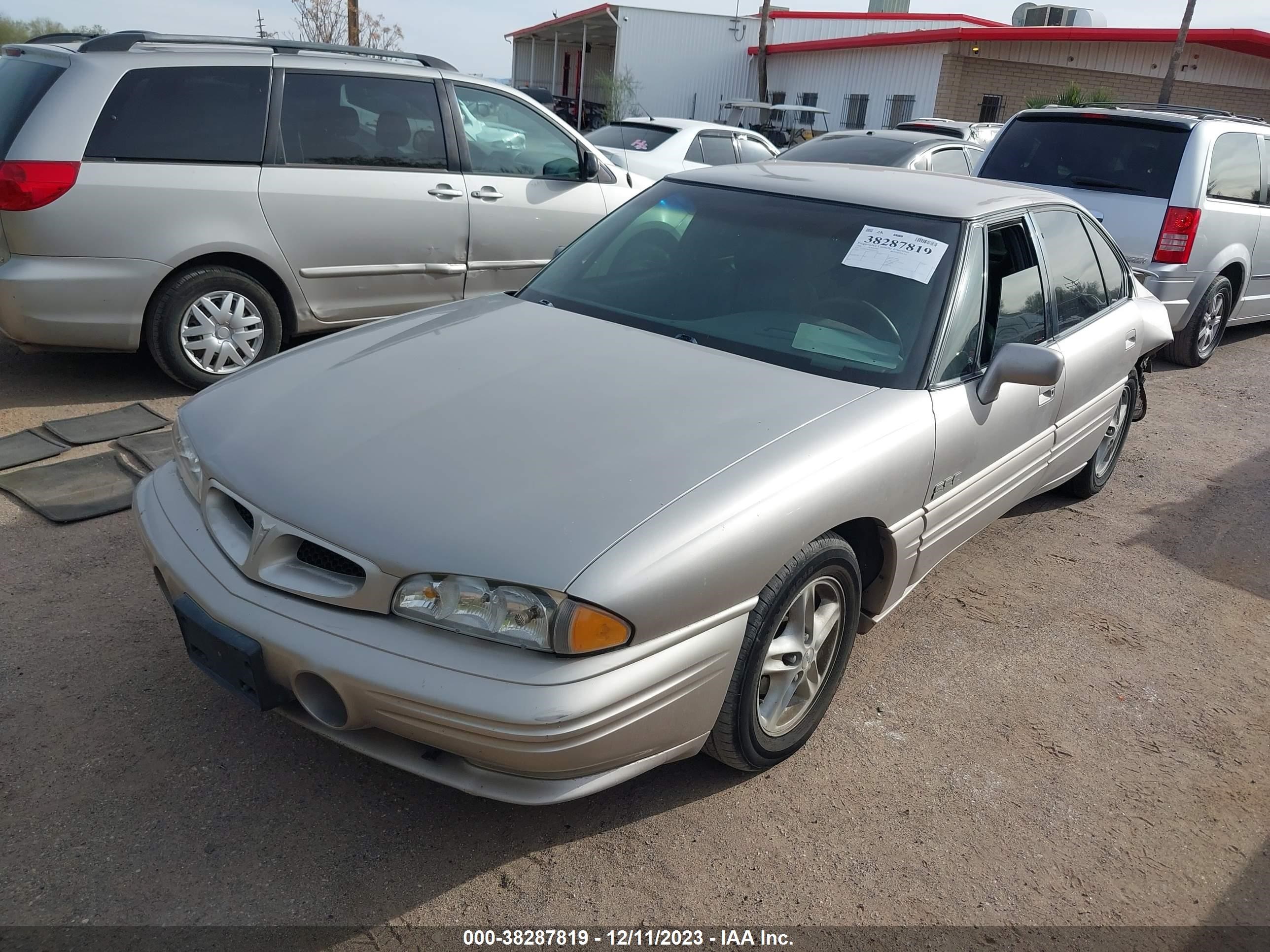 Photo 1 VIN: 1G2HZ52K9WH210714 - PONTIAC BONNEVILLE 