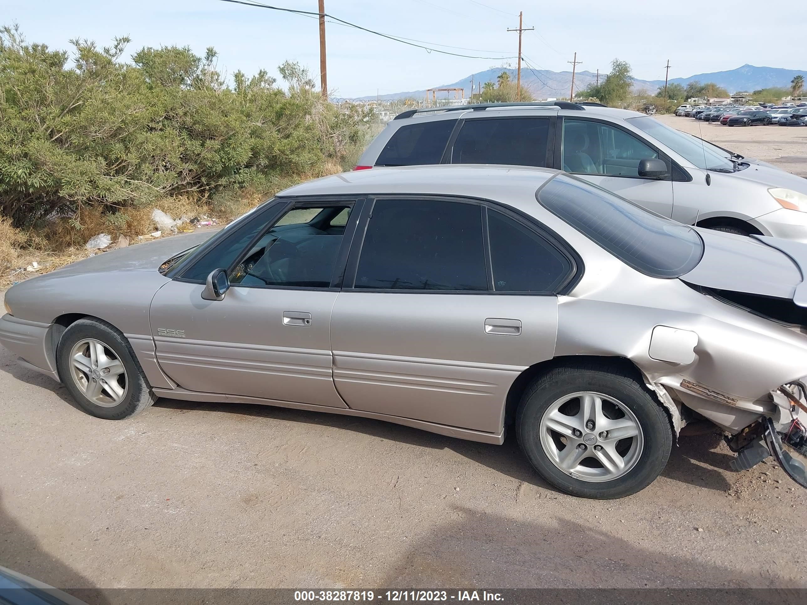 Photo 13 VIN: 1G2HZ52K9WH210714 - PONTIAC BONNEVILLE 