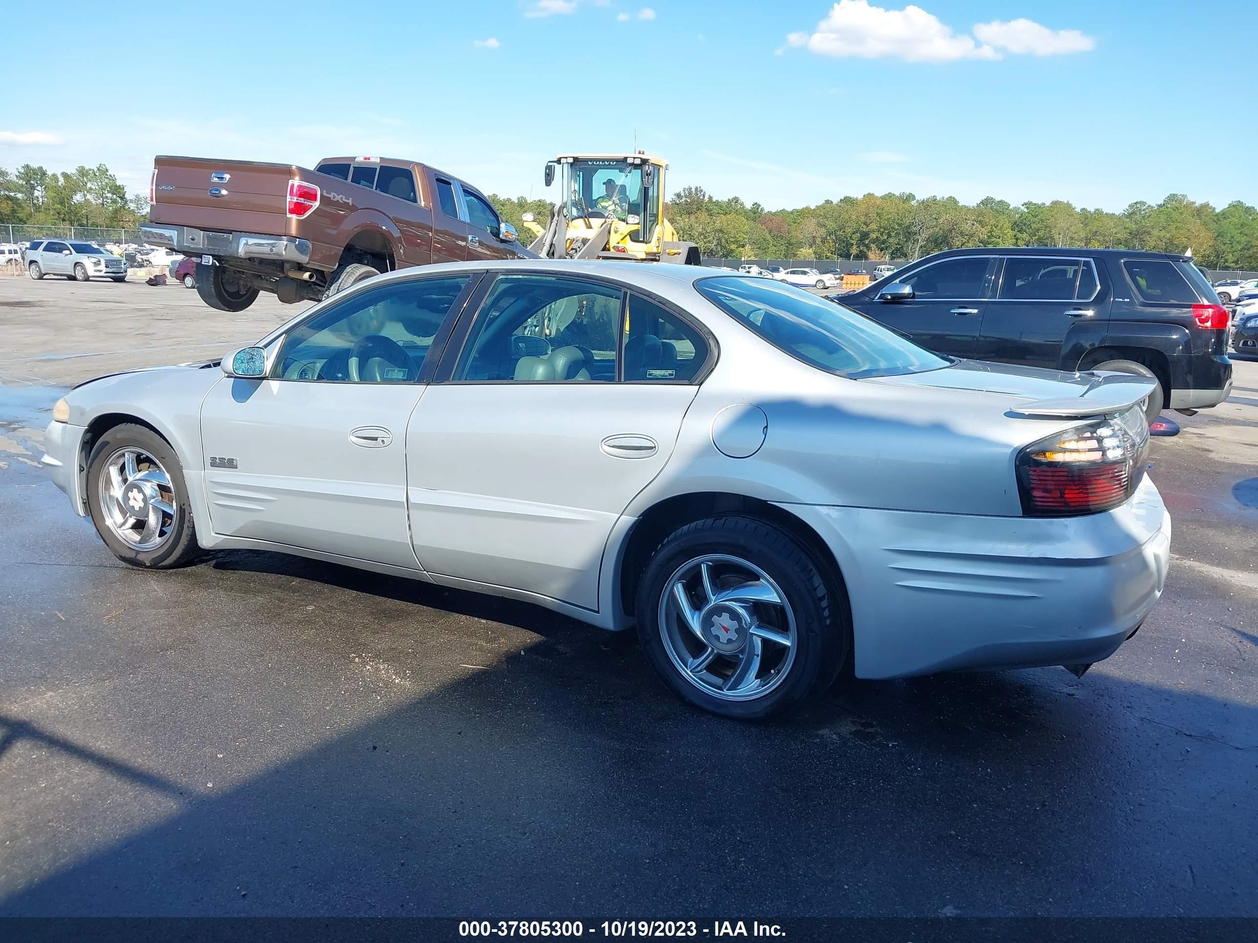 Photo 2 VIN: 1G2HZ5411Y4267617 - PONTIAC BONNEVILLE 