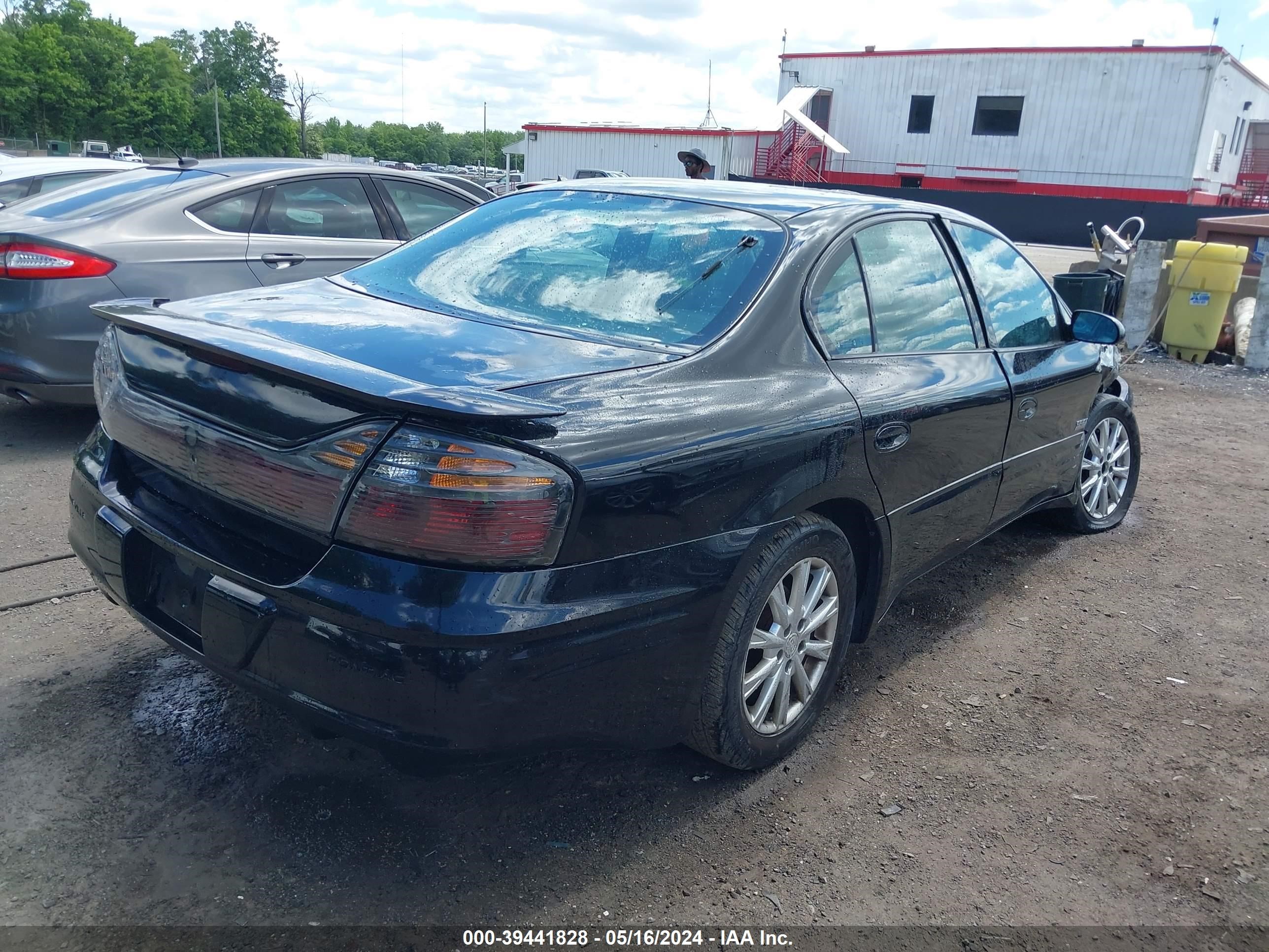 Photo 3 VIN: 1G2HZ541524156253 - PONTIAC BONNEVILLE 