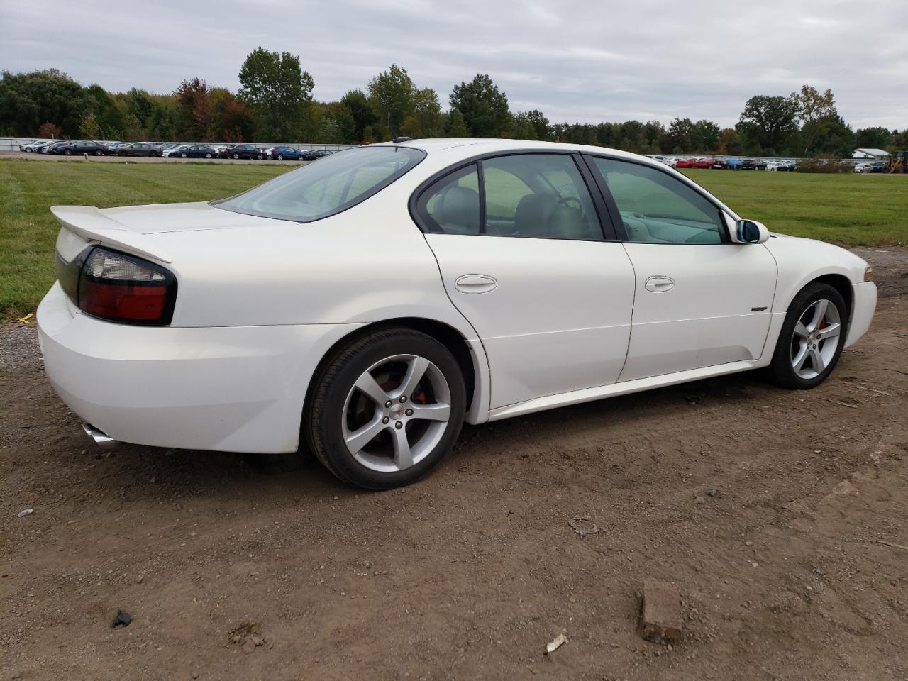 Photo 2 VIN: 1G2HZ54YX5U137117 - PONTIAC BONNEVILLE 