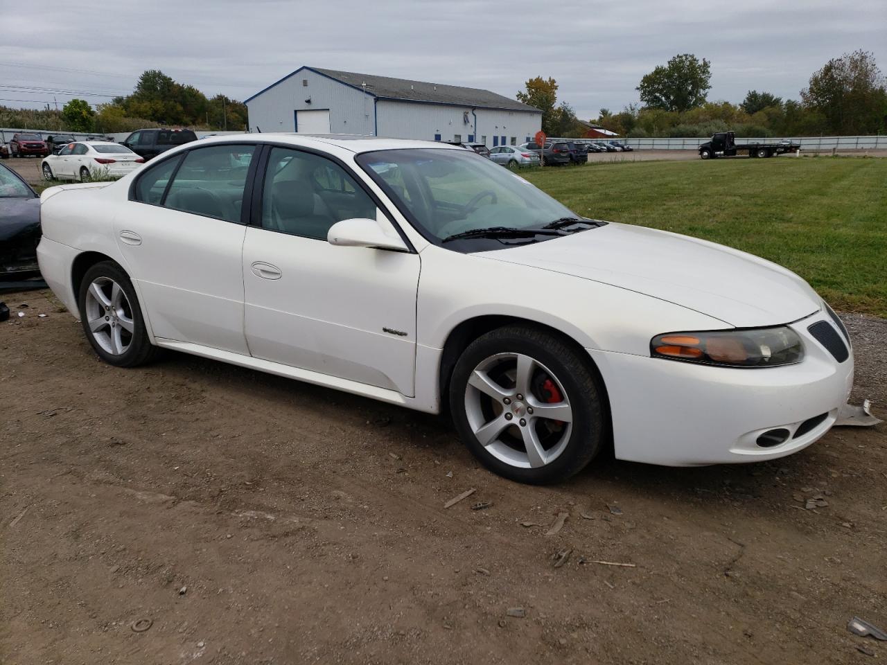 Photo 3 VIN: 1G2HZ54YX5U137117 - PONTIAC BONNEVILLE 