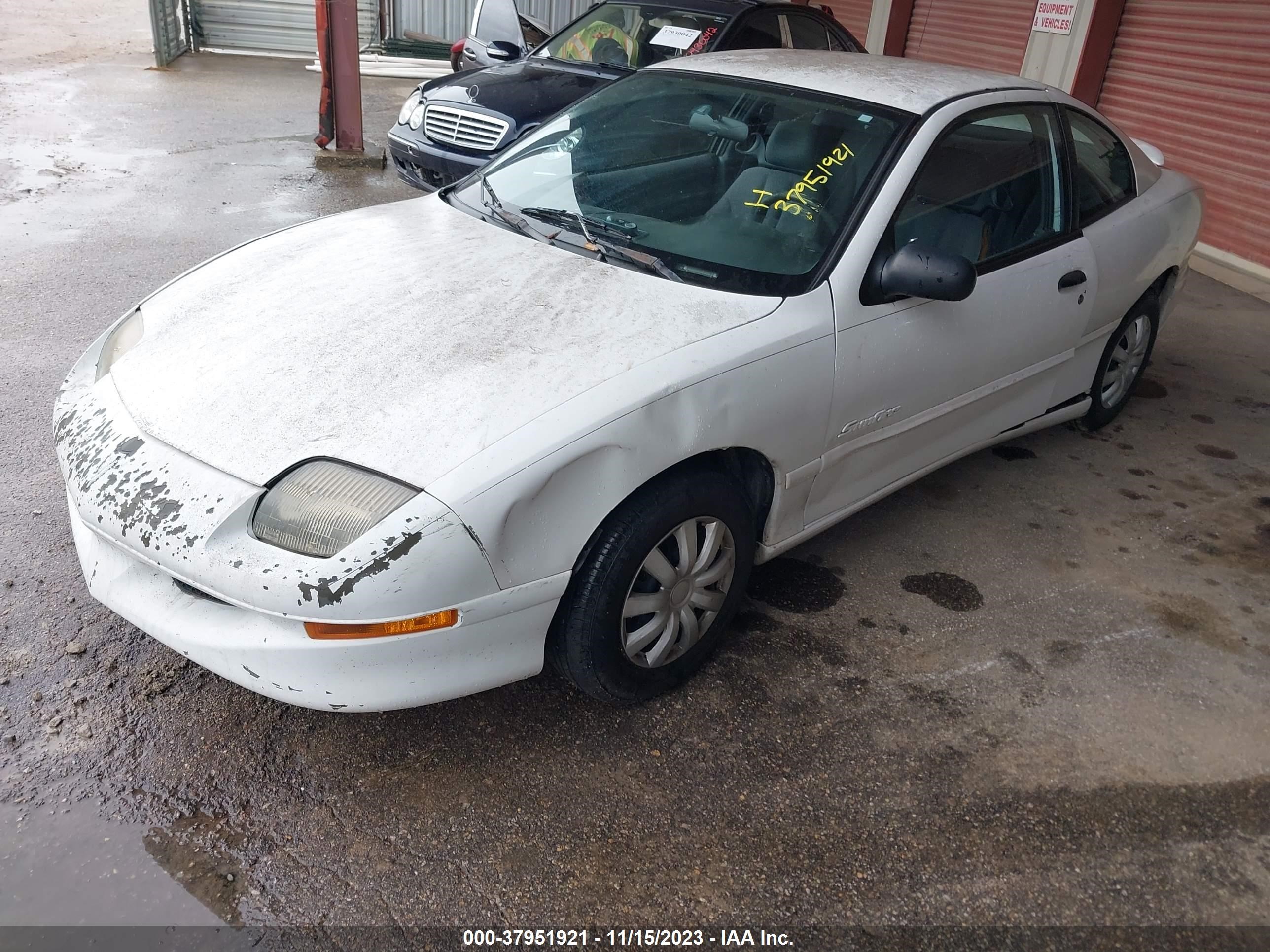 Photo 1 VIN: 1G2JB1248W7511271 - PONTIAC SUNFIRE 