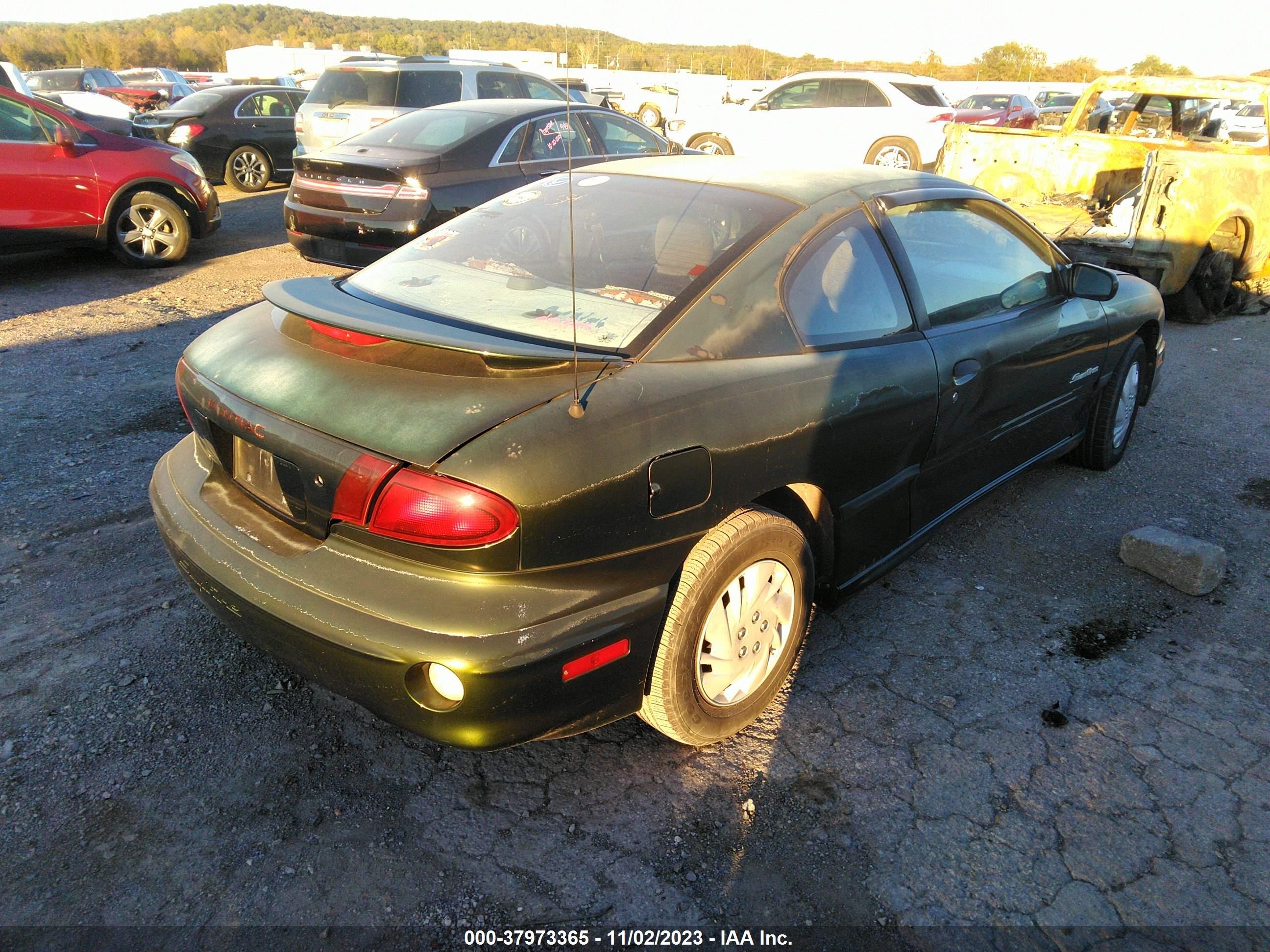 Photo 3 VIN: 1G2JB124XY7395638 - PONTIAC SUNFIRE 