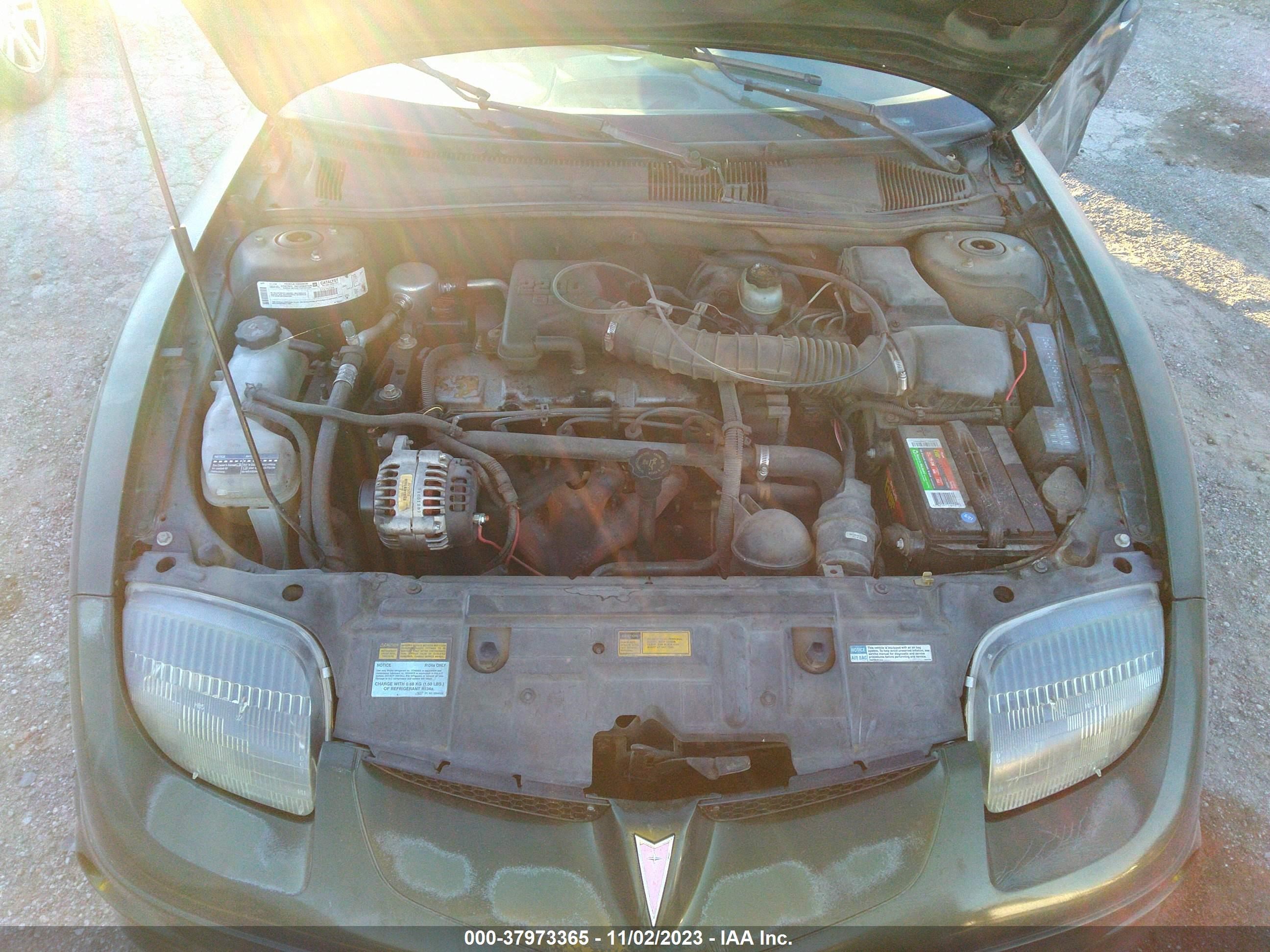 Photo 9 VIN: 1G2JB124XY7395638 - PONTIAC SUNFIRE 