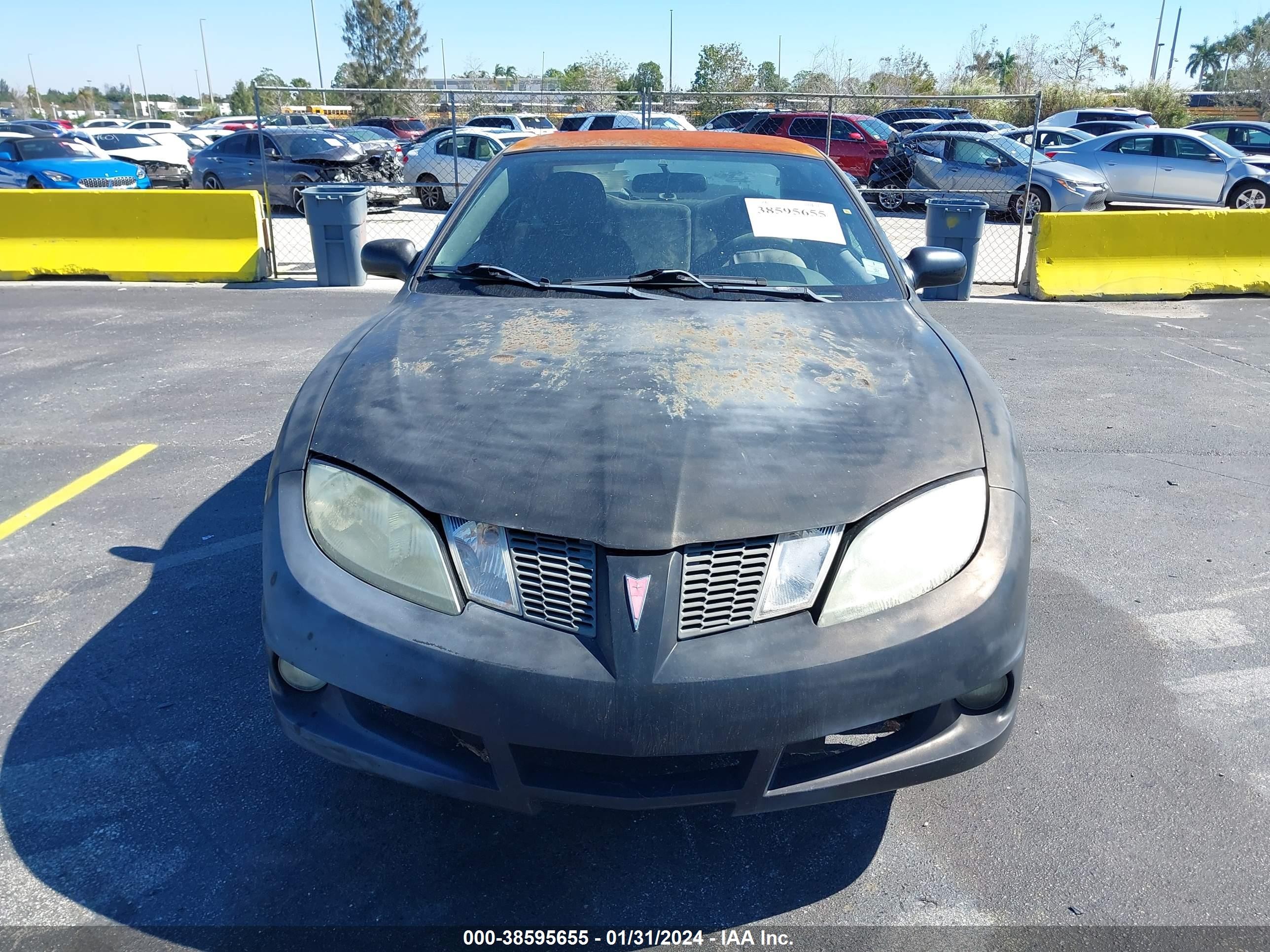 Photo 5 VIN: 1G2JB12F237238728 - PONTIAC SUNFIRE 