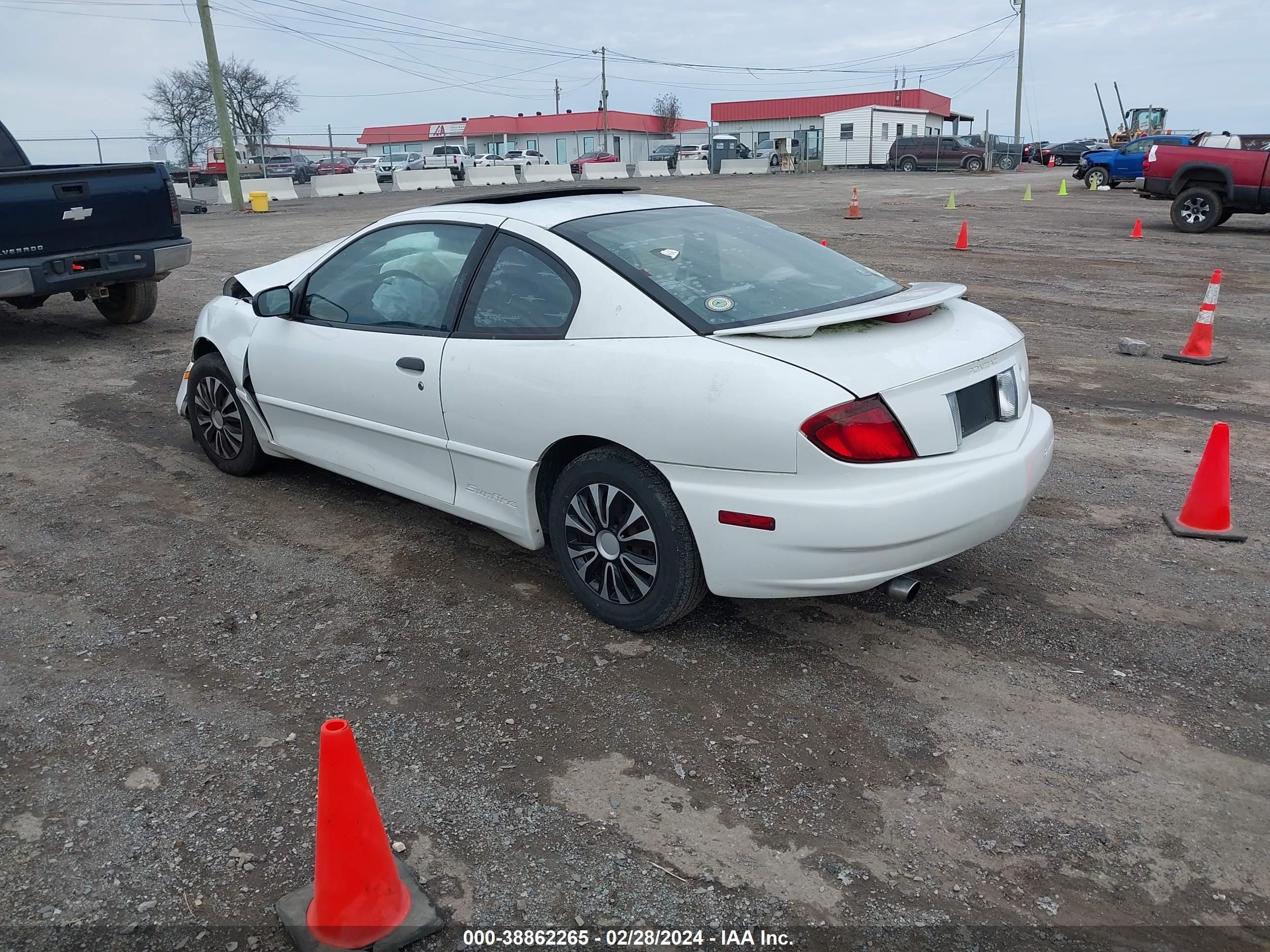 Photo 2 VIN: 1G2JB12F547220063 - PONTIAC SUNFIRE 