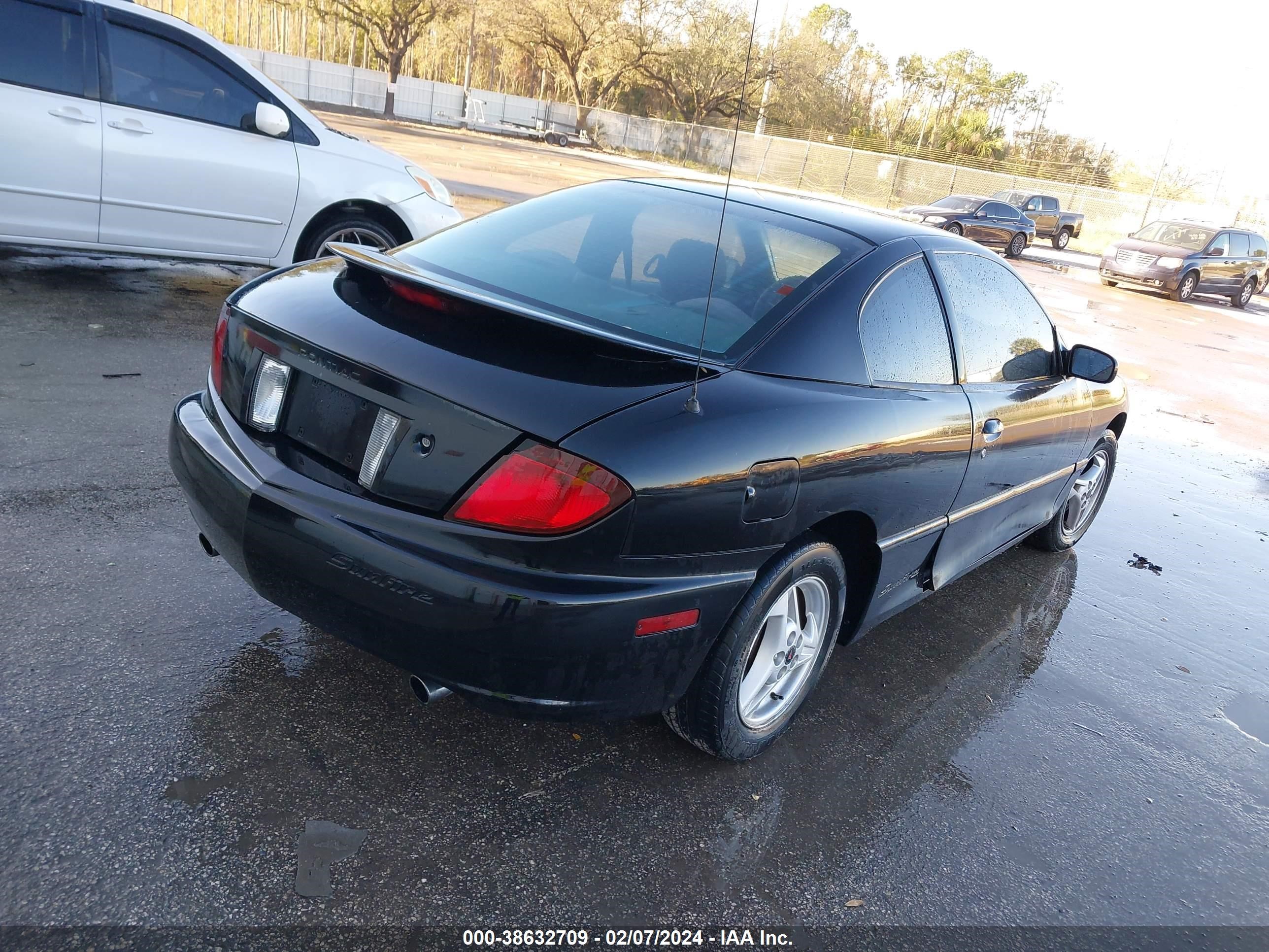 Photo 3 VIN: 1G2JB12F637119788 - PONTIAC SUNFIRE 