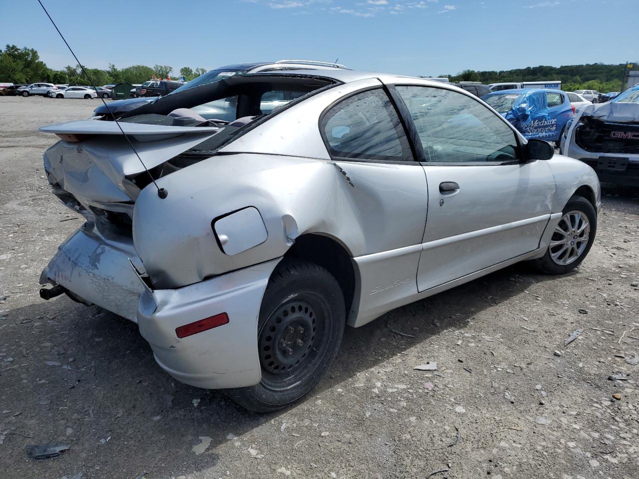 Photo 2 VIN: 1G2JB12F747225295 - PONTIAC SUNFIRE 