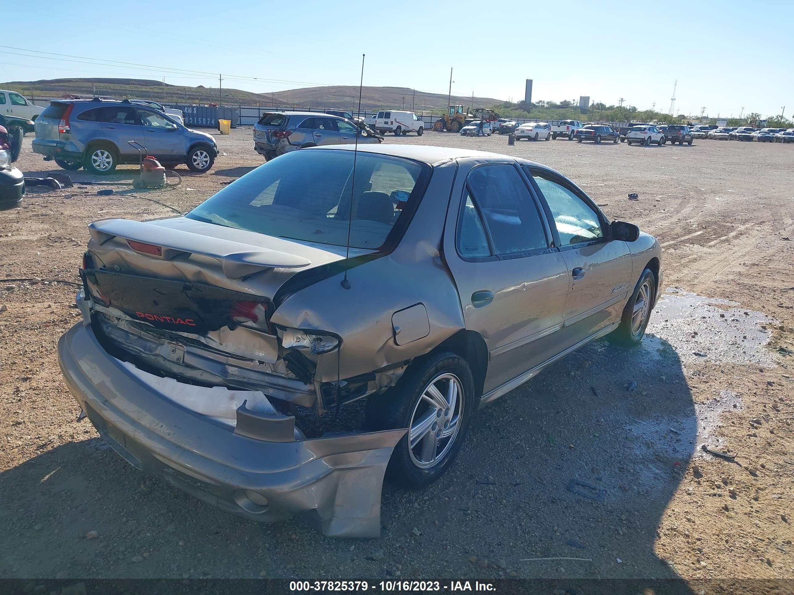 Photo 3 VIN: 1G2JB524217186682 - PONTIAC SUNFIRE 