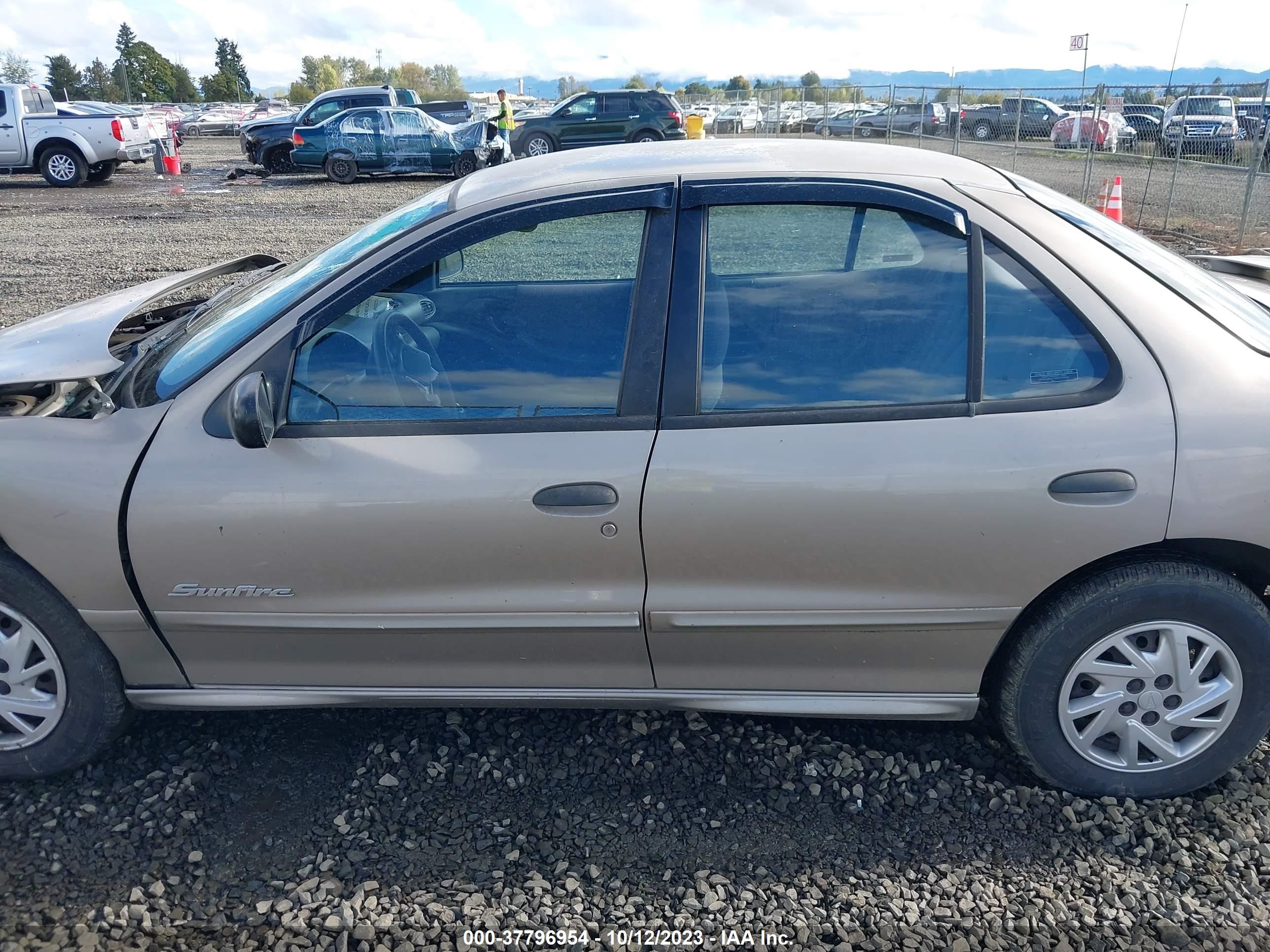 Photo 13 VIN: 1G2JB524217320235 - PONTIAC SUNFIRE 