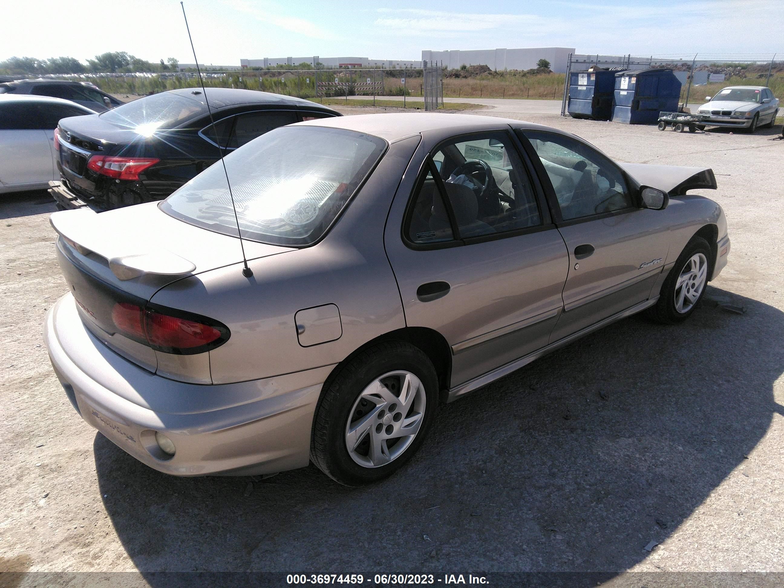 Photo 3 VIN: 1G2JB5244Y7322532 - PONTIAC SUNFIRE 