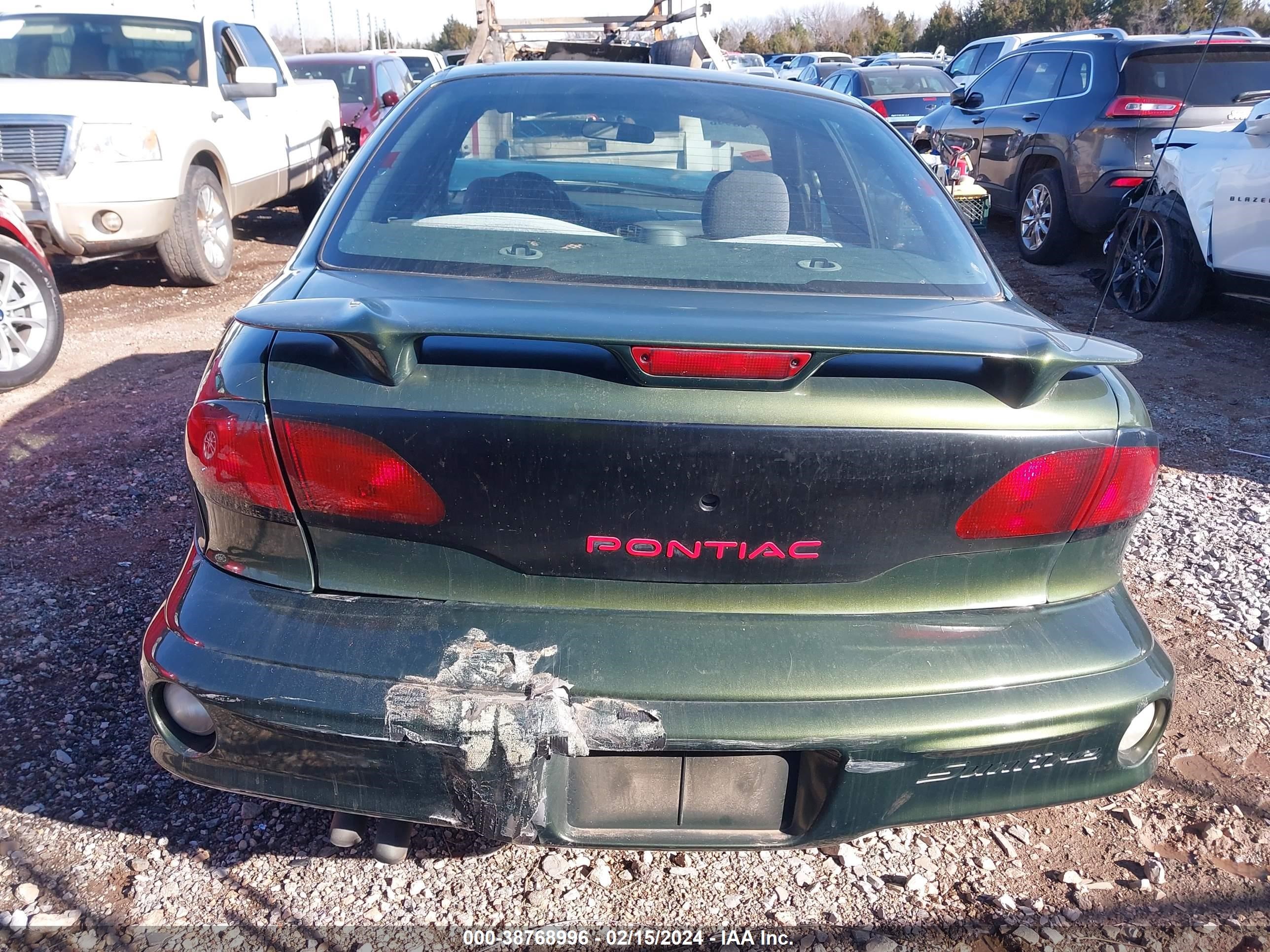 Photo 15 VIN: 1G2JB5246Y7403628 - PONTIAC SUNFIRE 