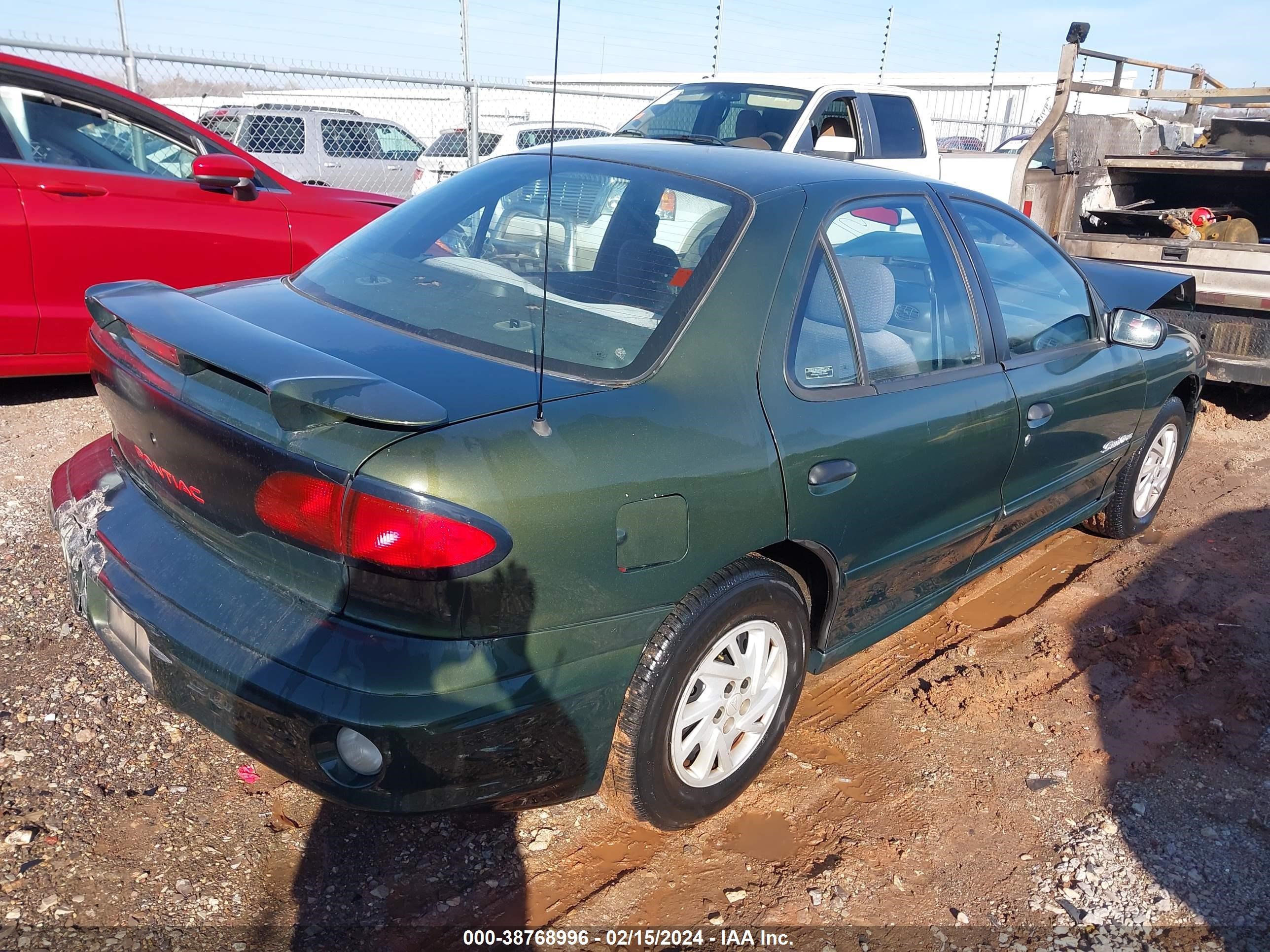 Photo 3 VIN: 1G2JB5246Y7403628 - PONTIAC SUNFIRE 