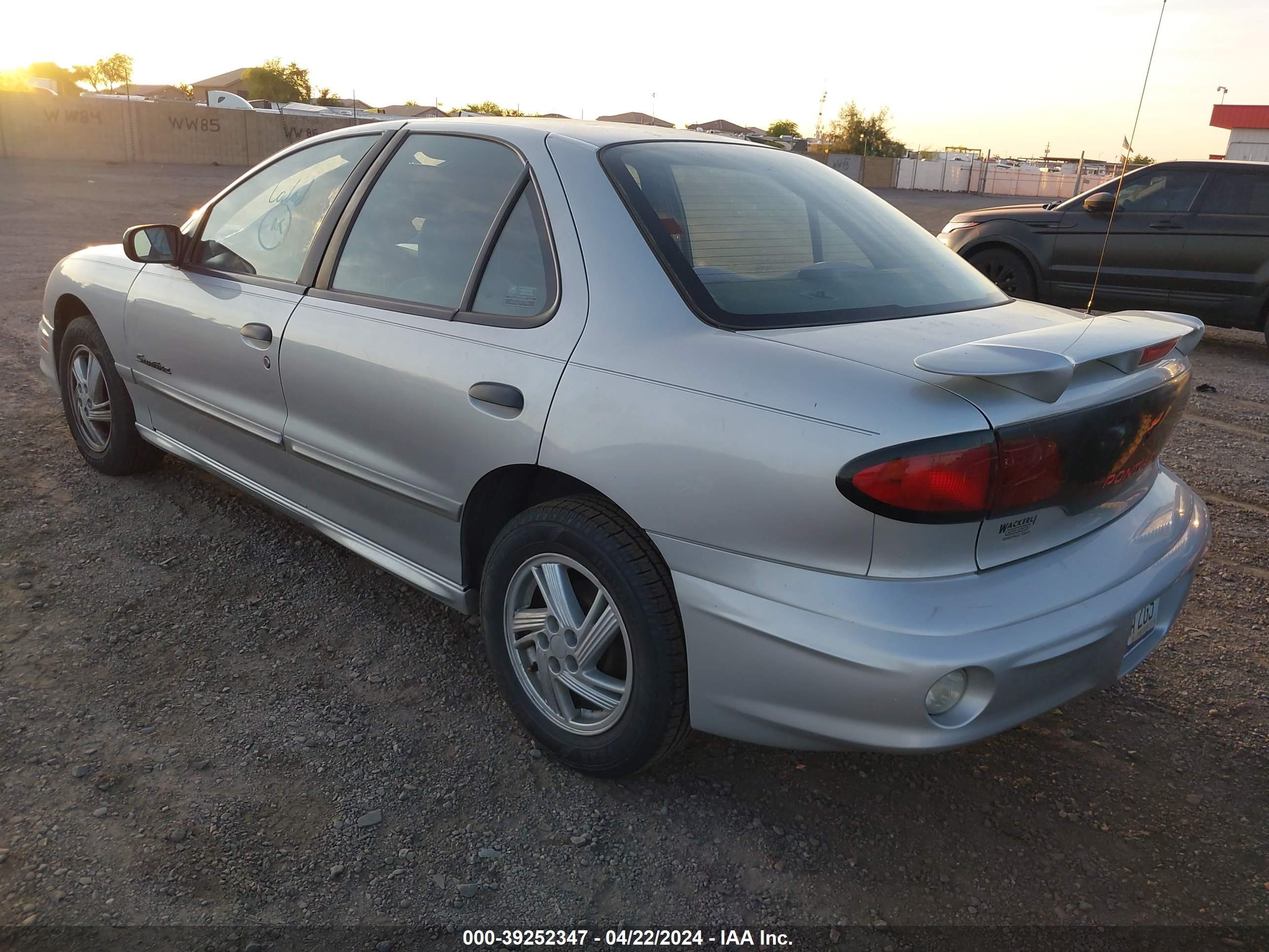 Photo 2 VIN: 1G2JB52T417211380 - PONTIAC SUNFIRE 