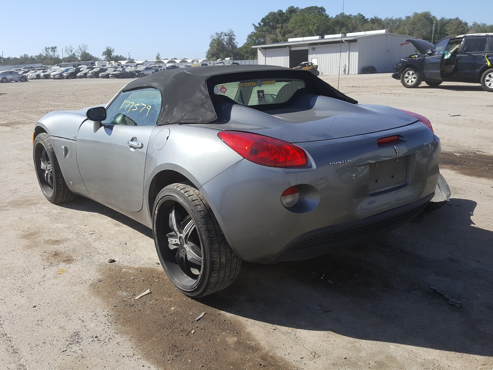 Photo 2 VIN: 1G2MB33B06Y101175 - PONTIAC SOLSTICE 