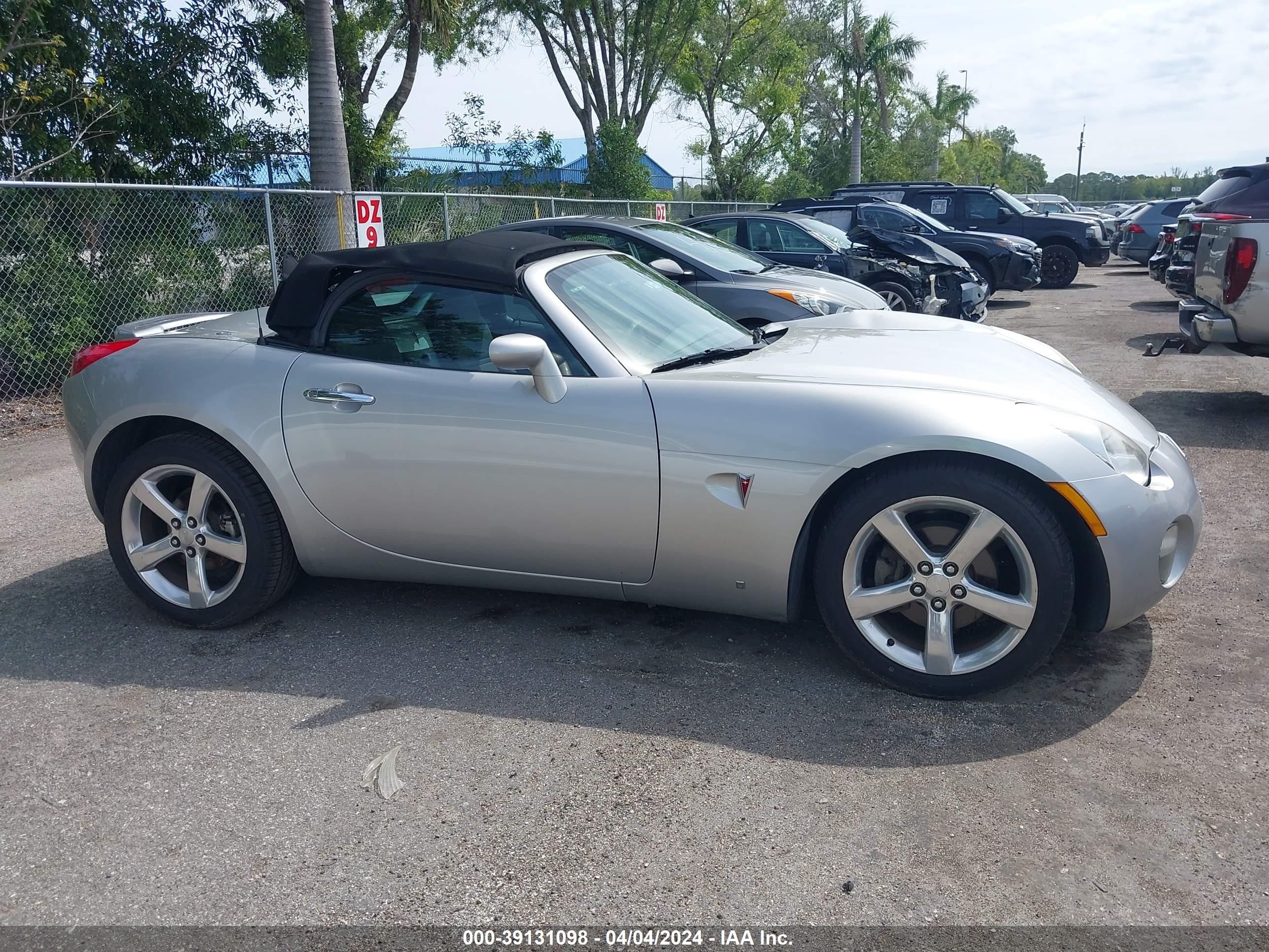 Photo 12 VIN: 1G2MB33B26Y100500 - PONTIAC SOLSTICE 